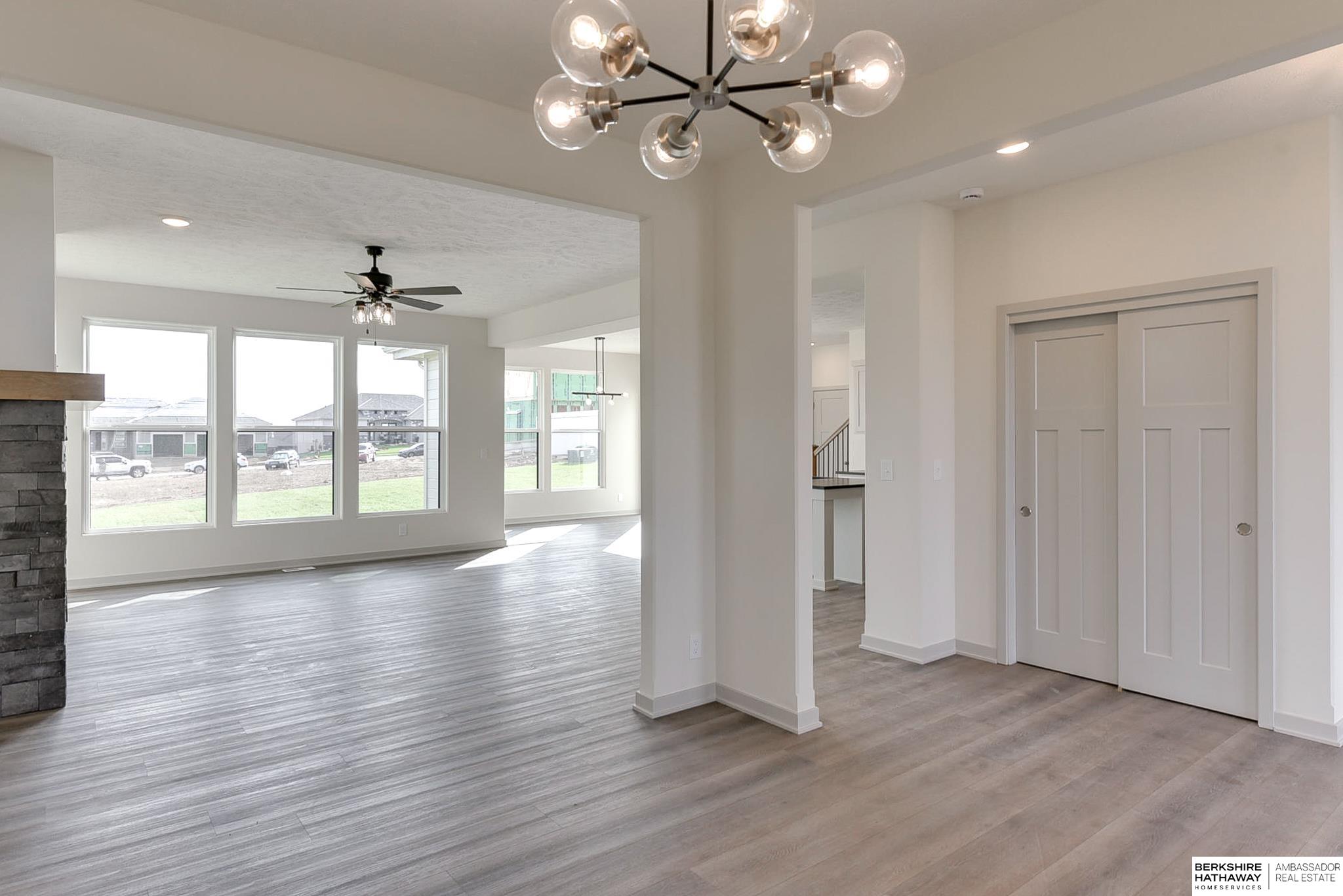 Papillion, Nebraska 68046, United States, 4 Bedrooms Bedrooms, ,4 BathroomsBathrooms,Residential,Active,36364