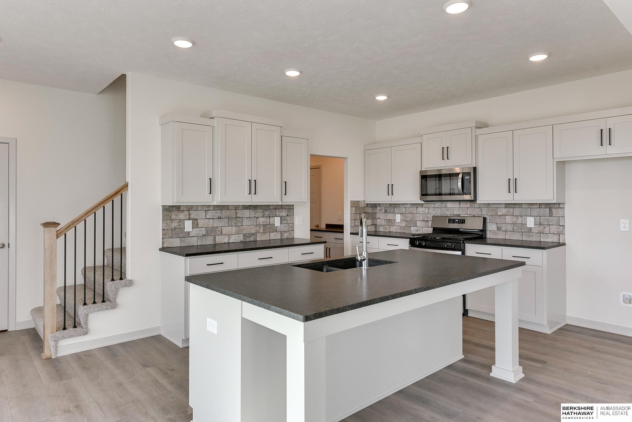 Papillion, Nebraska 68046, United States, 4 Bedrooms Bedrooms, ,4 BathroomsBathrooms,Residential,Active,36364