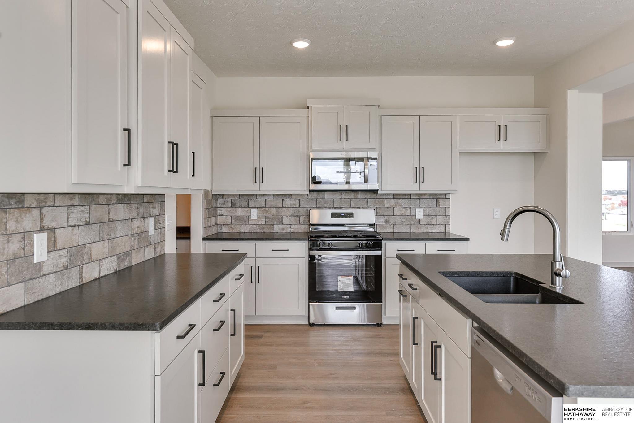 Papillion, Nebraska 68046, United States, 4 Bedrooms Bedrooms, ,4 BathroomsBathrooms,Residential,Active,36364