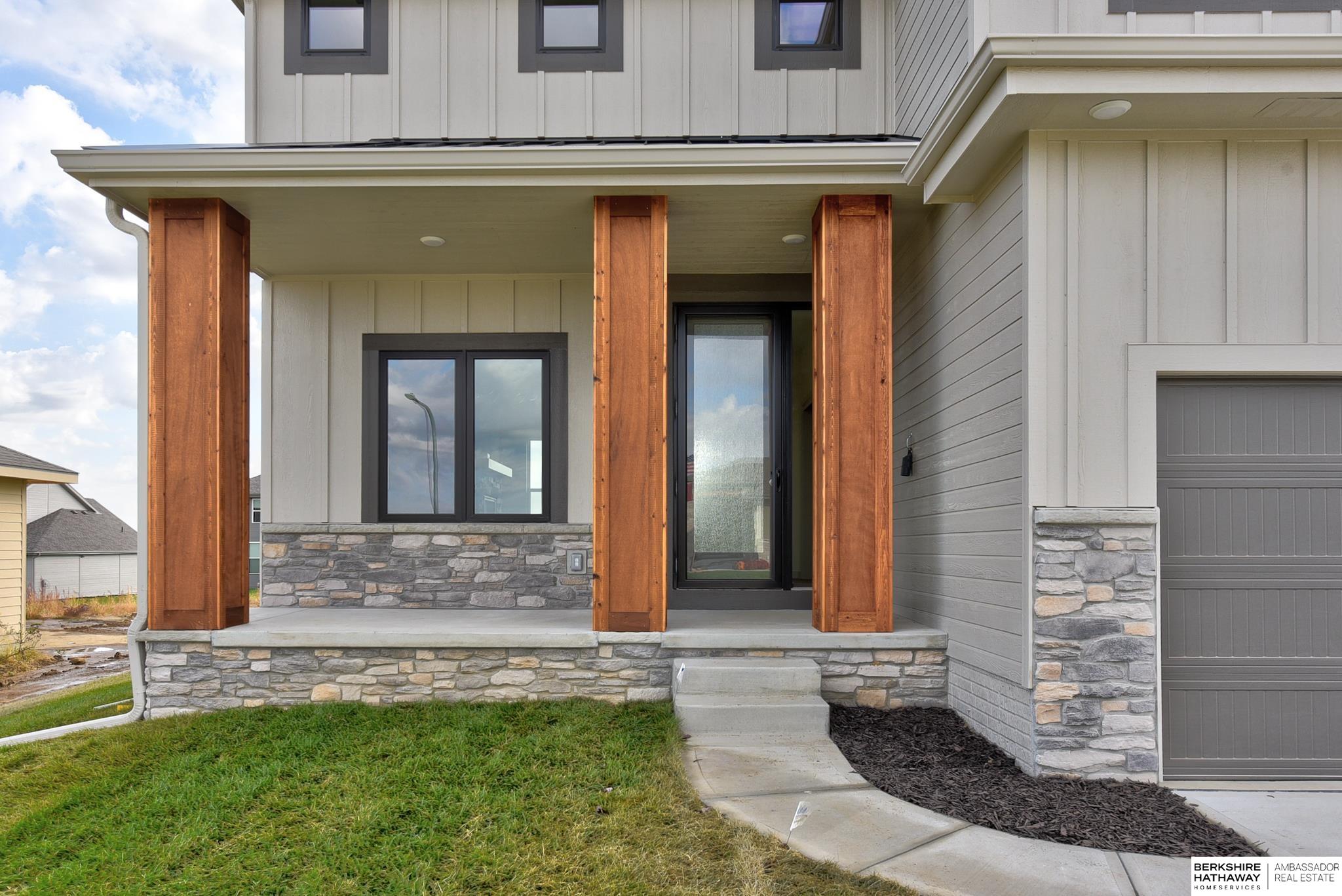 Papillion, Nebraska 68046, United States, 4 Bedrooms Bedrooms, ,4 BathroomsBathrooms,Residential,Active,36364