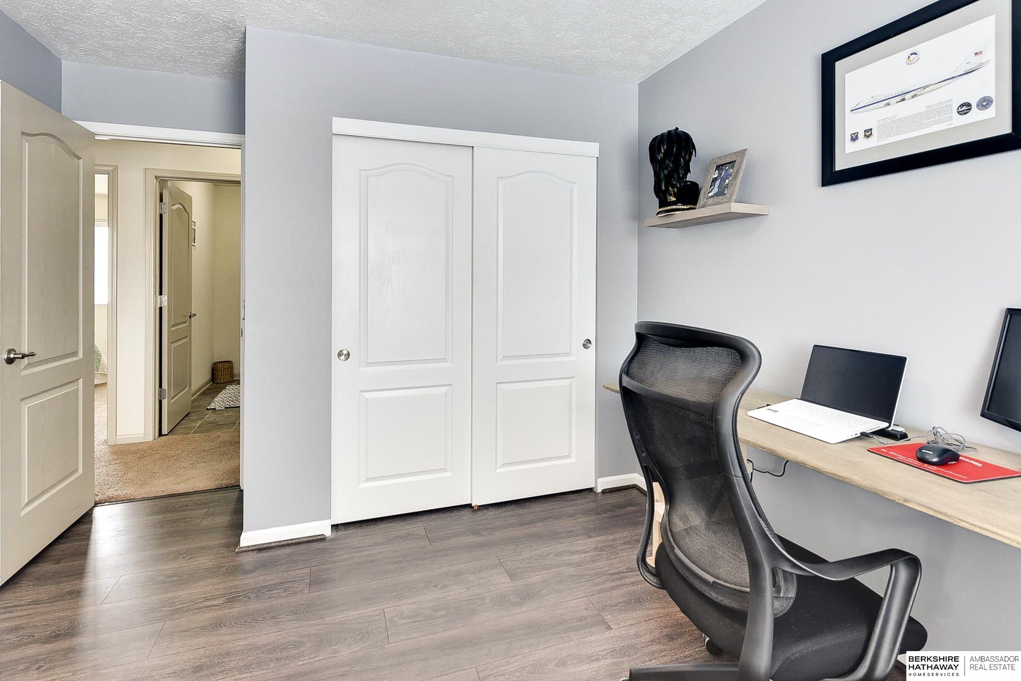 Bellevue, Nebraska 68123, United States, 4 Bedrooms Bedrooms, ,4 BathroomsBathrooms,Residential,Pending,2396