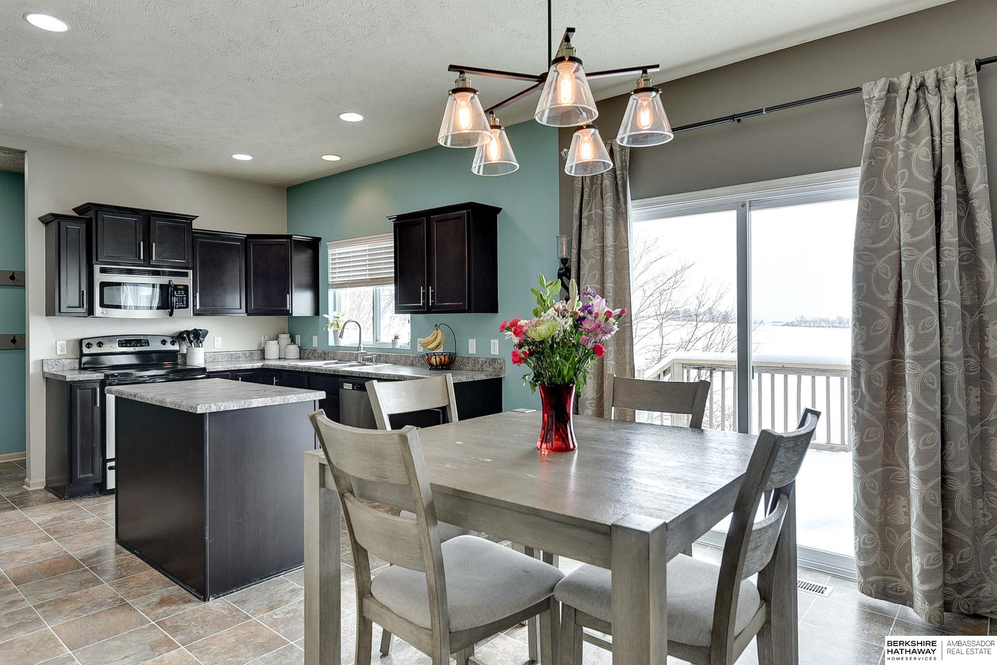 Bellevue, Nebraska 68123, United States, 4 Bedrooms Bedrooms, ,4 BathroomsBathrooms,Residential,Pending,2396