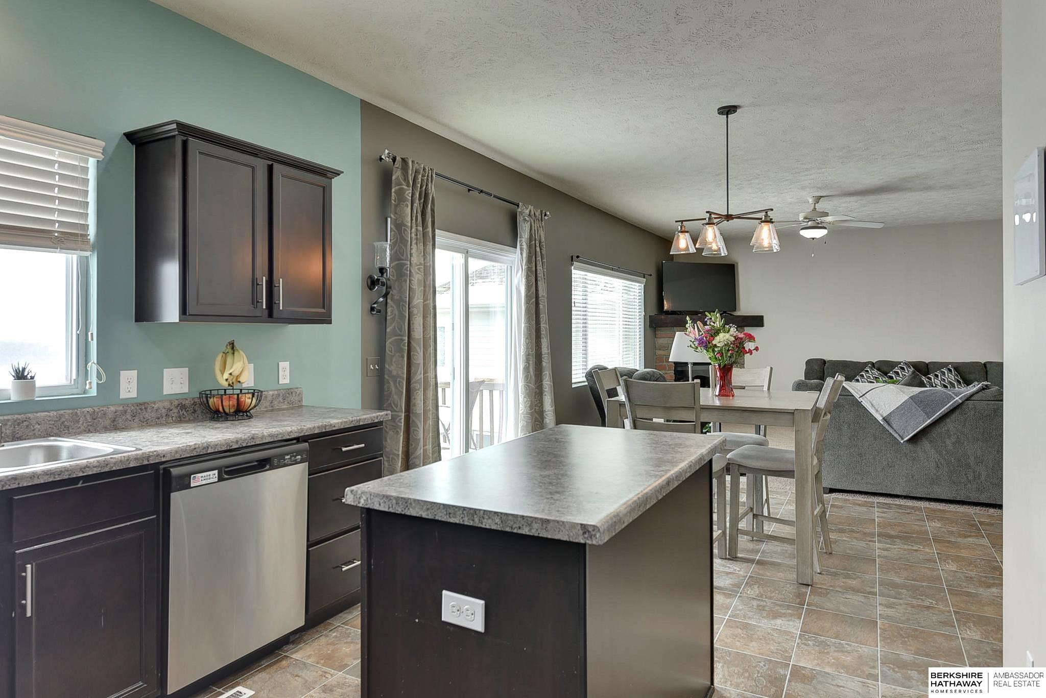 Bellevue, Nebraska 68123, United States, 4 Bedrooms Bedrooms, ,4 BathroomsBathrooms,Residential,Pending,2396