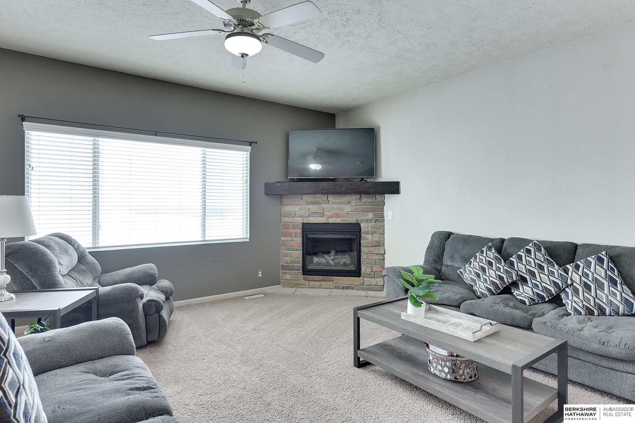 Bellevue, Nebraska 68123, United States, 4 Bedrooms Bedrooms, ,4 BathroomsBathrooms,Residential,Pending,2396