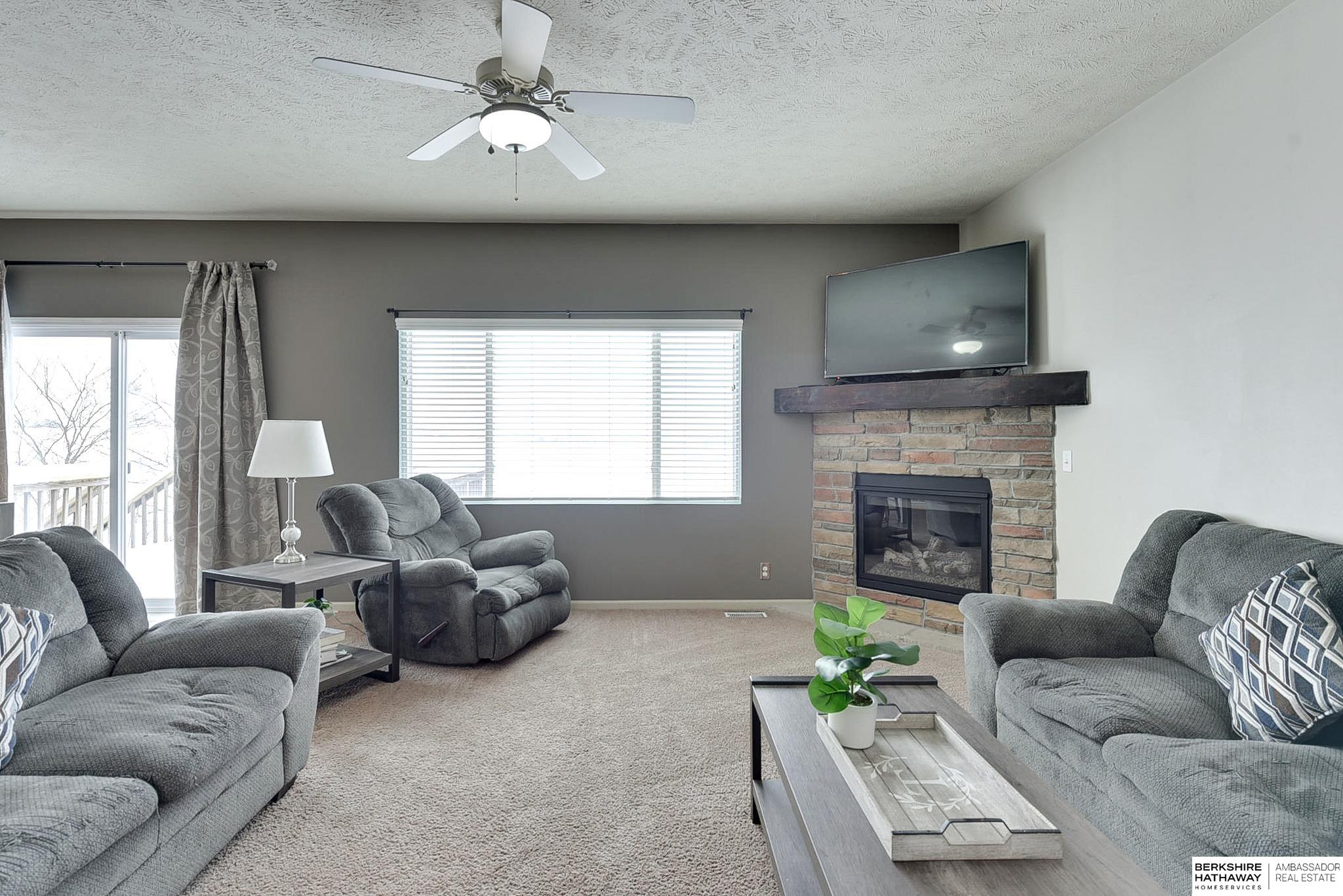 Bellevue, Nebraska 68123, United States, 4 Bedrooms Bedrooms, ,4 BathroomsBathrooms,Residential,Pending,2396