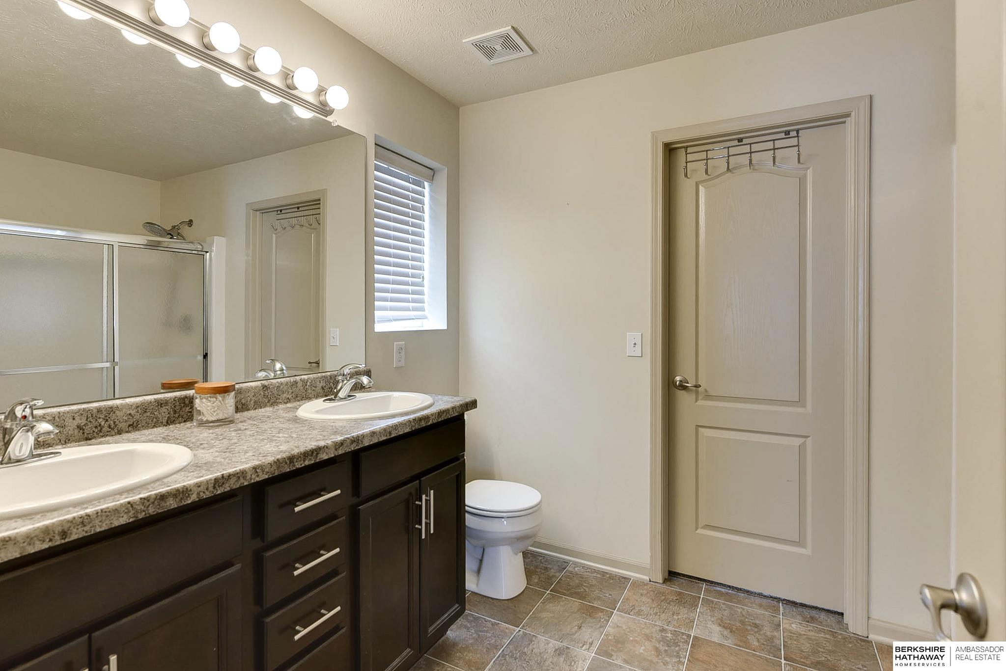 Bellevue, Nebraska 68123, United States, 4 Bedrooms Bedrooms, ,4 BathroomsBathrooms,Residential,Pending,2396