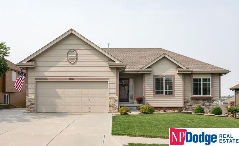 Photo 1 of 11 — 17123 Jessica Lane, Gretna, NE 68028