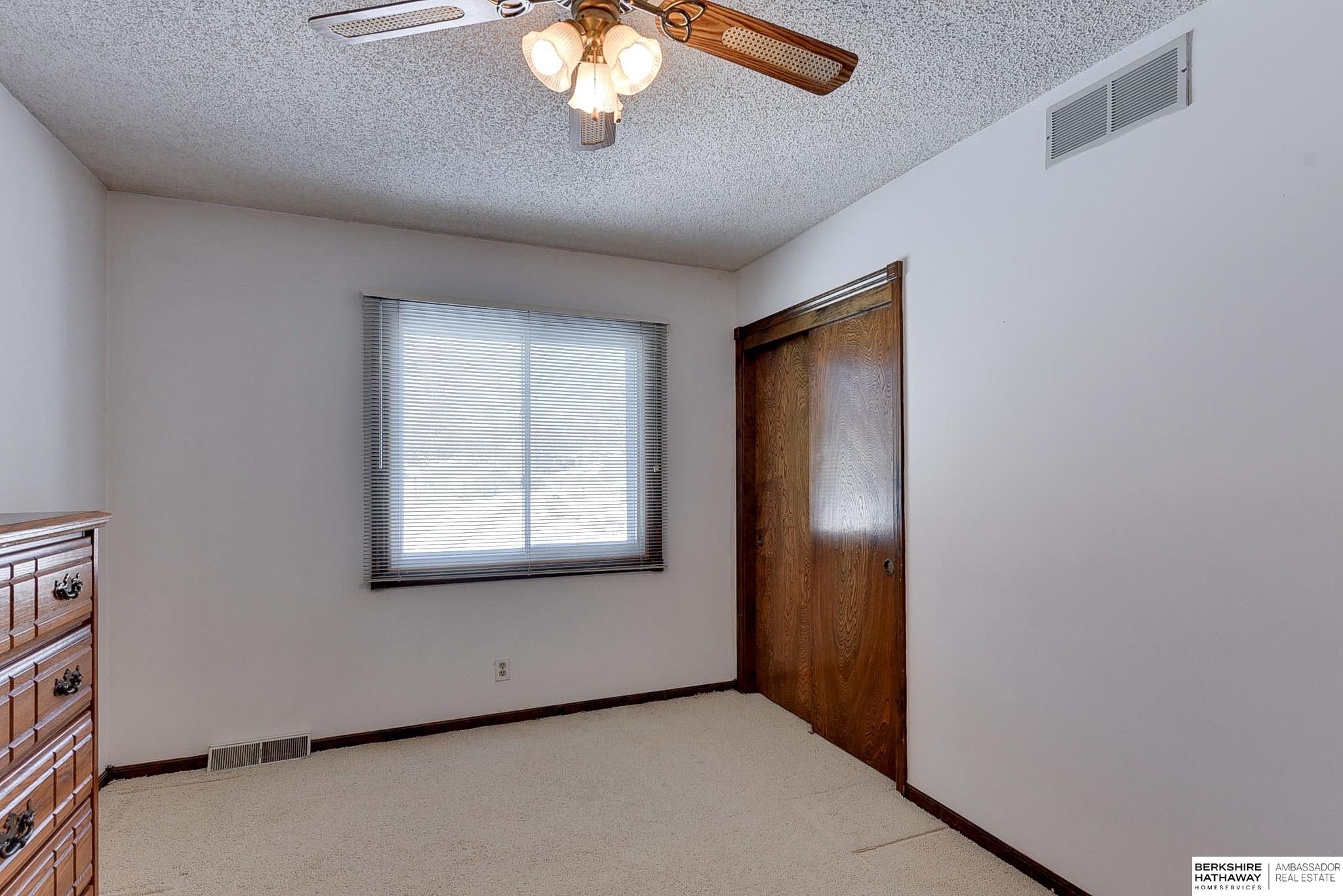 Omaha, Nebraska 68130, United States, 3 Bedrooms Bedrooms, ,3 BathroomsBathrooms,Residential,Active,686