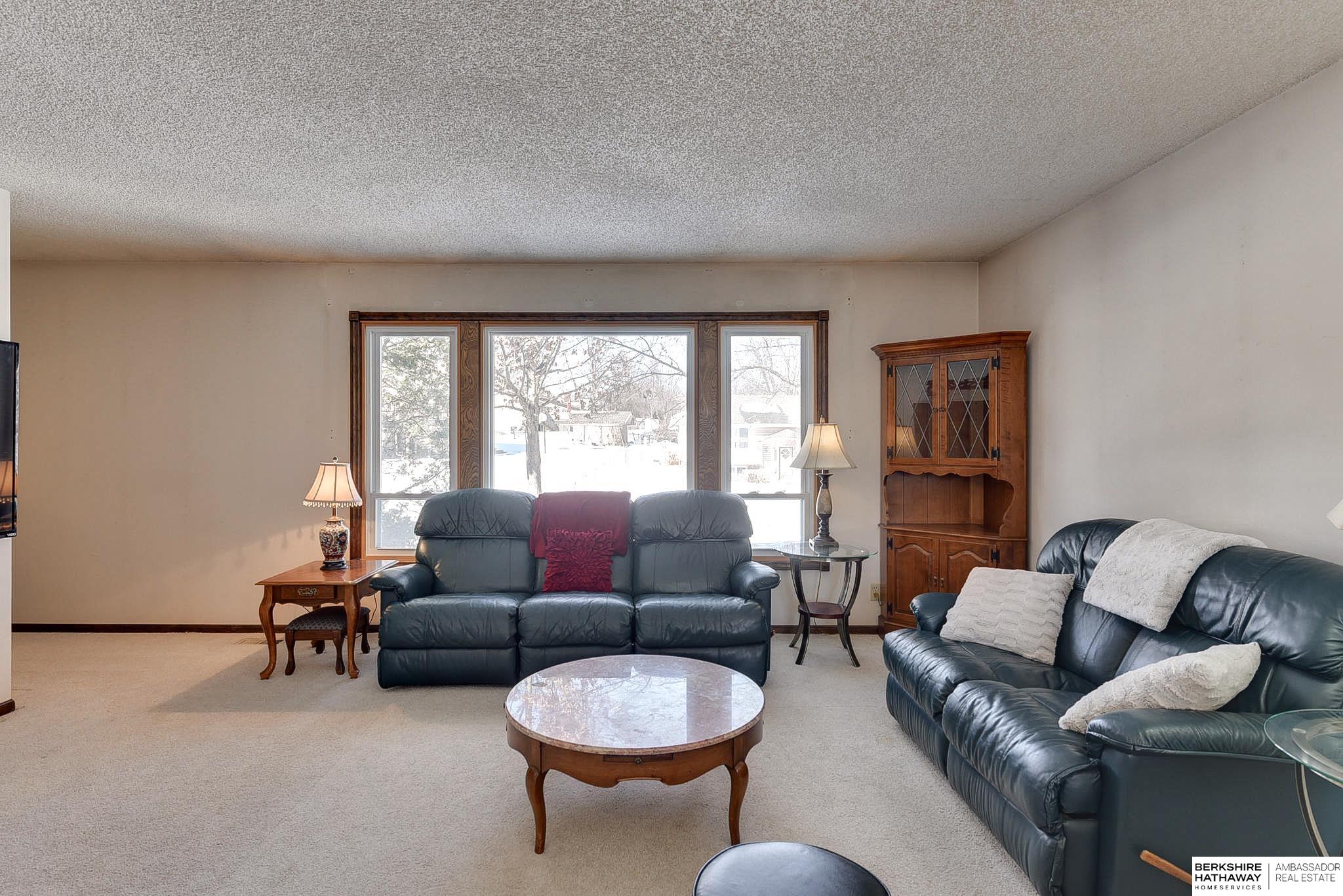 Omaha, Nebraska 68130, United States, 3 Bedrooms Bedrooms, ,3 BathroomsBathrooms,Residential,Active,686