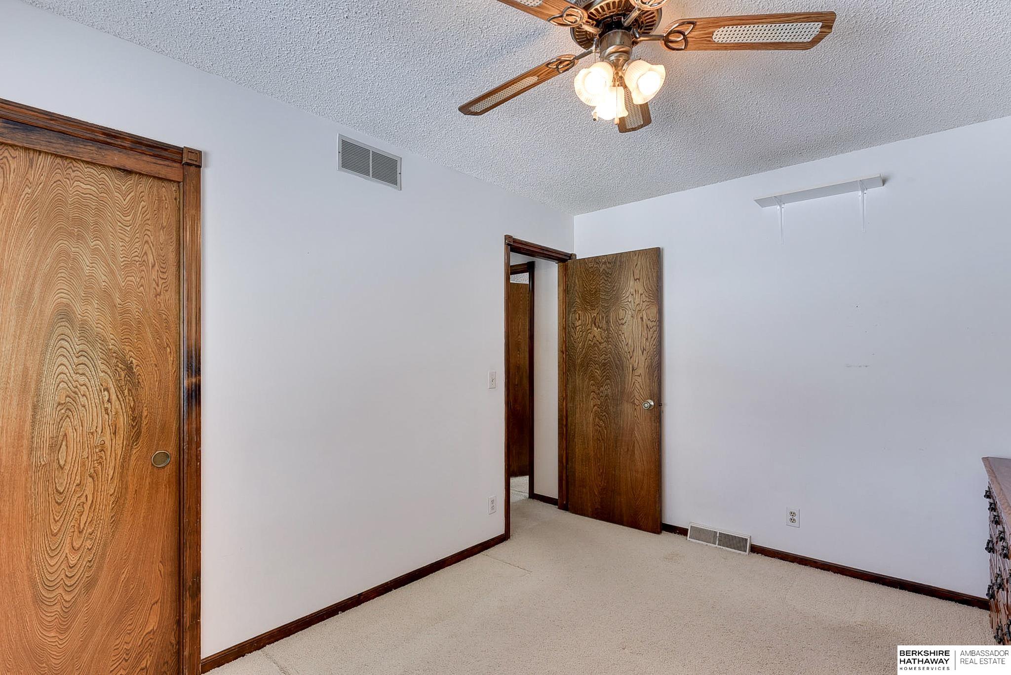 Omaha, Nebraska 68130, United States, 3 Bedrooms Bedrooms, ,3 BathroomsBathrooms,Residential,Active,686