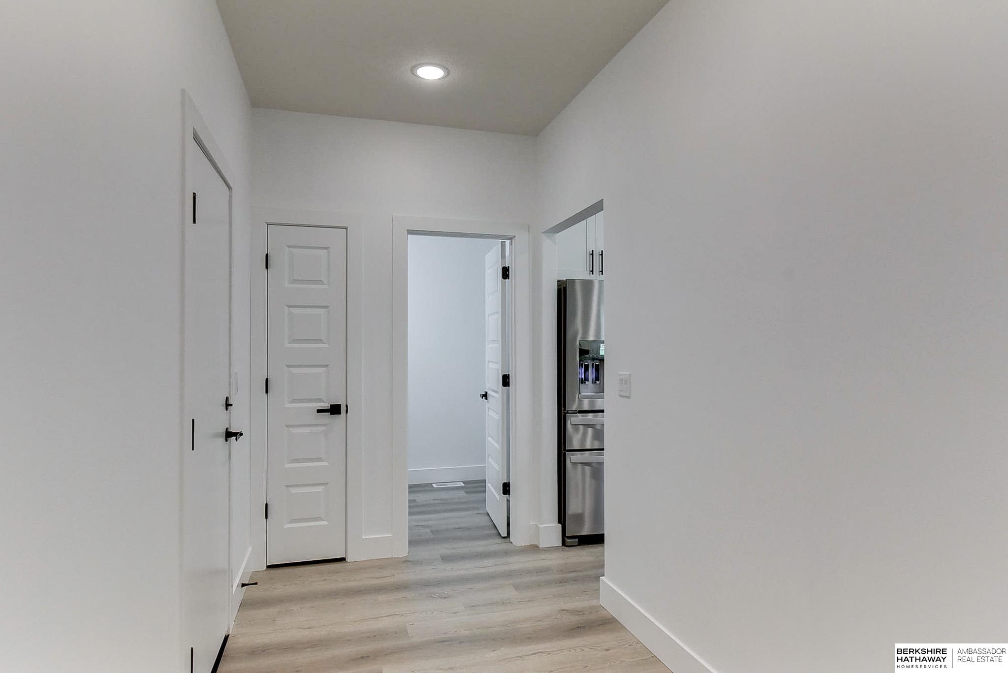 Gretna, Nebraska 68028, United States, 5 Bedrooms Bedrooms, ,4 BathroomsBathrooms,Residential,Pending,28126