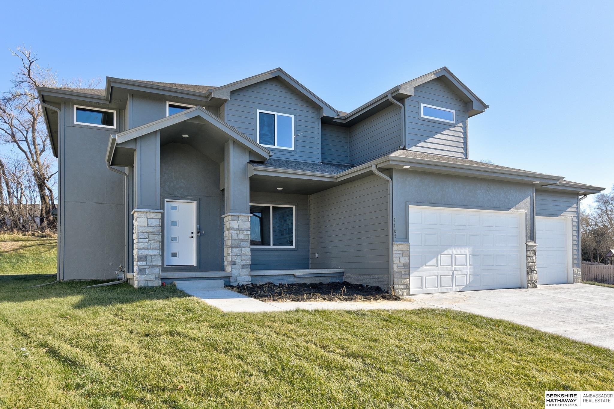 Gretna, Nebraska 68028, United States, 5 Bedrooms Bedrooms, ,4 BathroomsBathrooms,Residential,Pending,28126