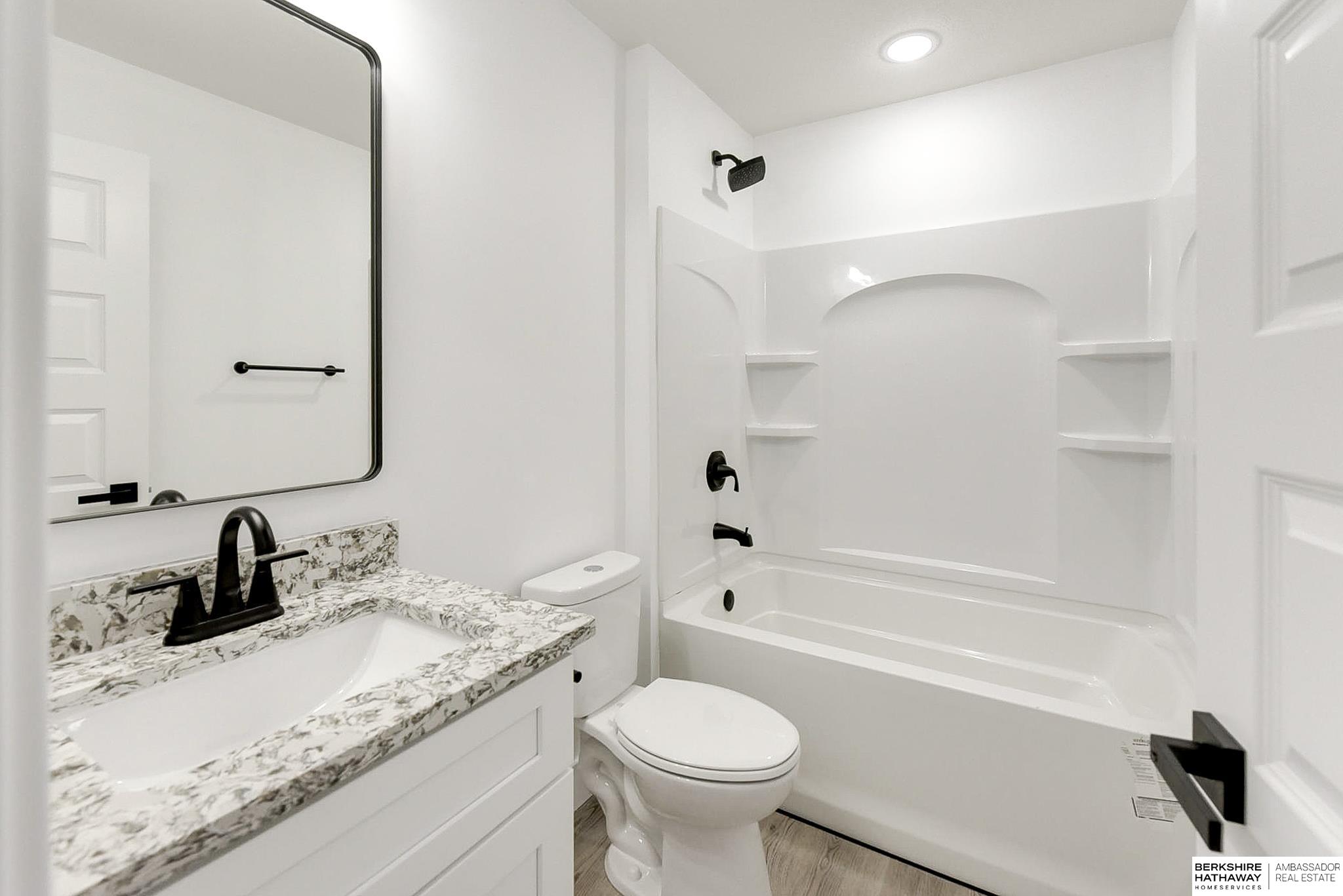 Gretna, Nebraska 68028, United States, 5 Bedrooms Bedrooms, ,4 BathroomsBathrooms,Residential,Pending,28126