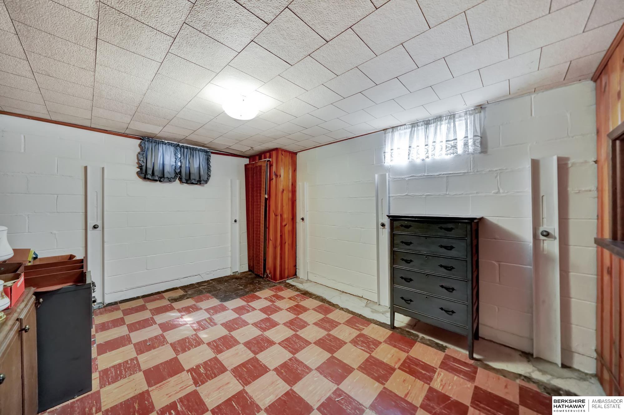 Lincoln, Nebraska 68506, United States, 3 Bedrooms Bedrooms, ,1 BathroomBathrooms,Residential,Active,88278