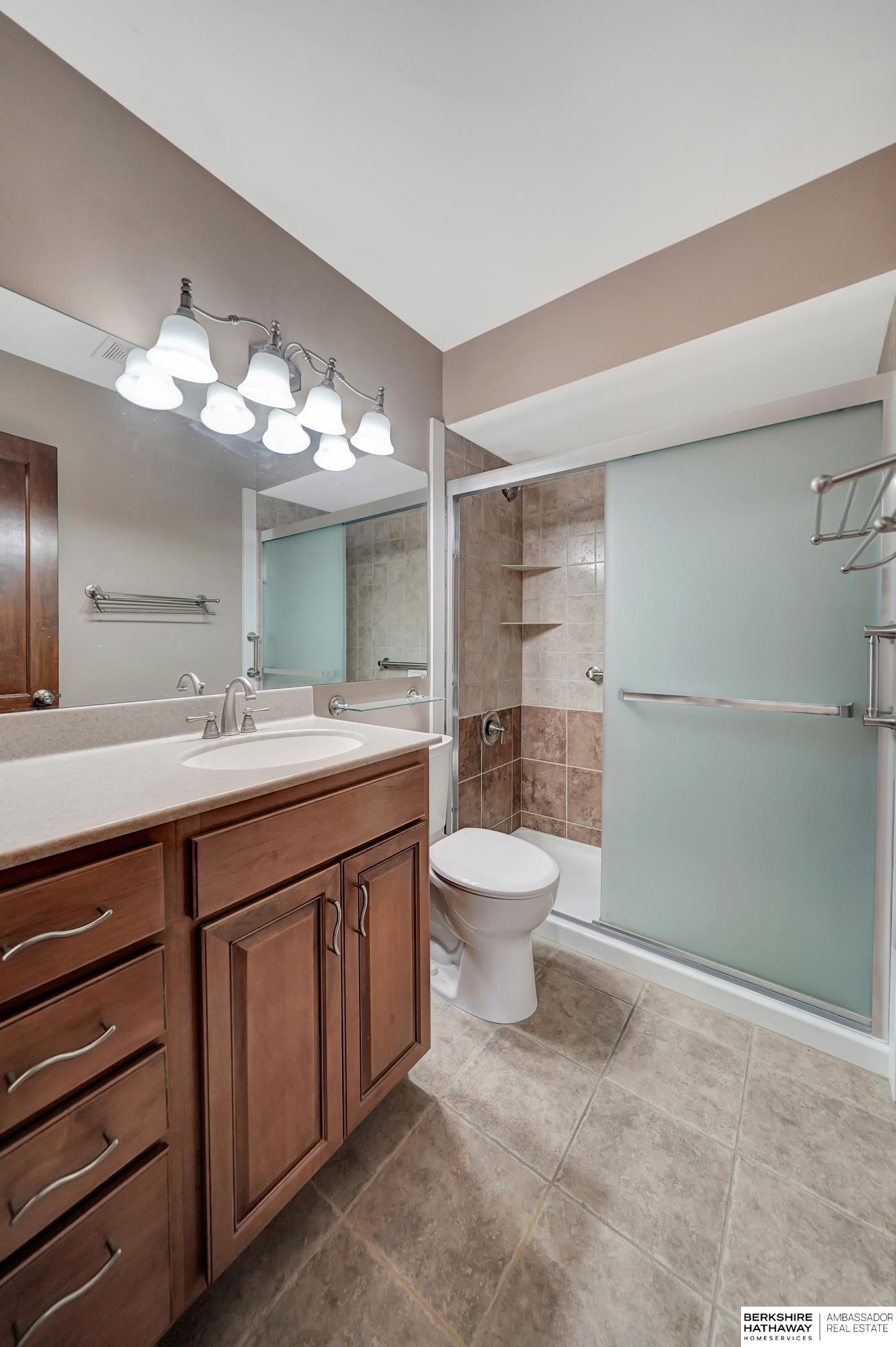 Lincoln, Nebraska 68506, United States, 3 Bedrooms Bedrooms, ,1 BathroomBathrooms,Residential,Active,88278