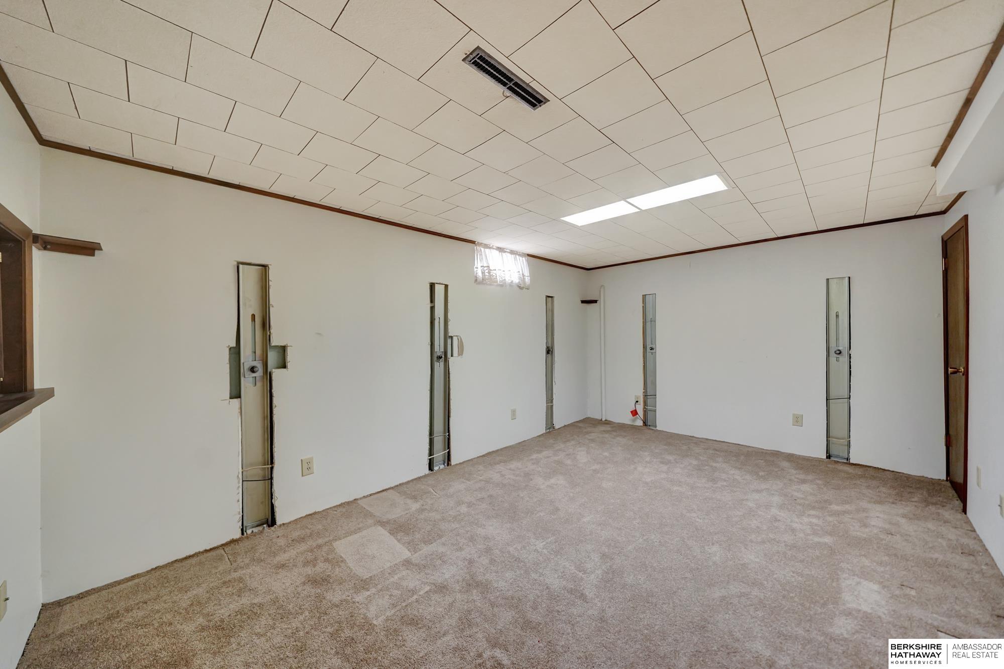 Lincoln, Nebraska 68506, United States, 3 Bedrooms Bedrooms, ,1 BathroomBathrooms,Residential,Active,88278