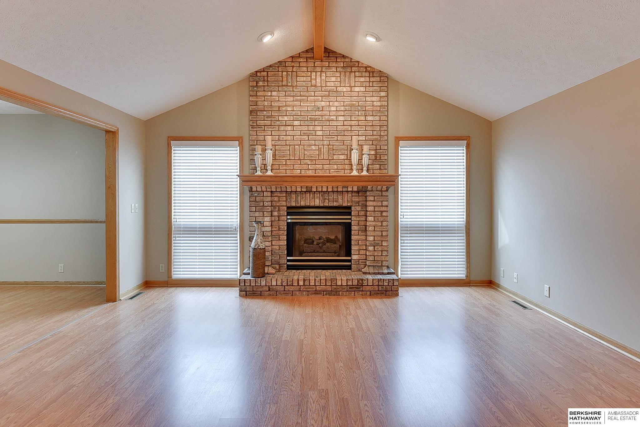 Omaha, Nebraska 68135, United States, 3 Bedrooms Bedrooms, ,3 BathroomsBathrooms,Residential,Active,116504