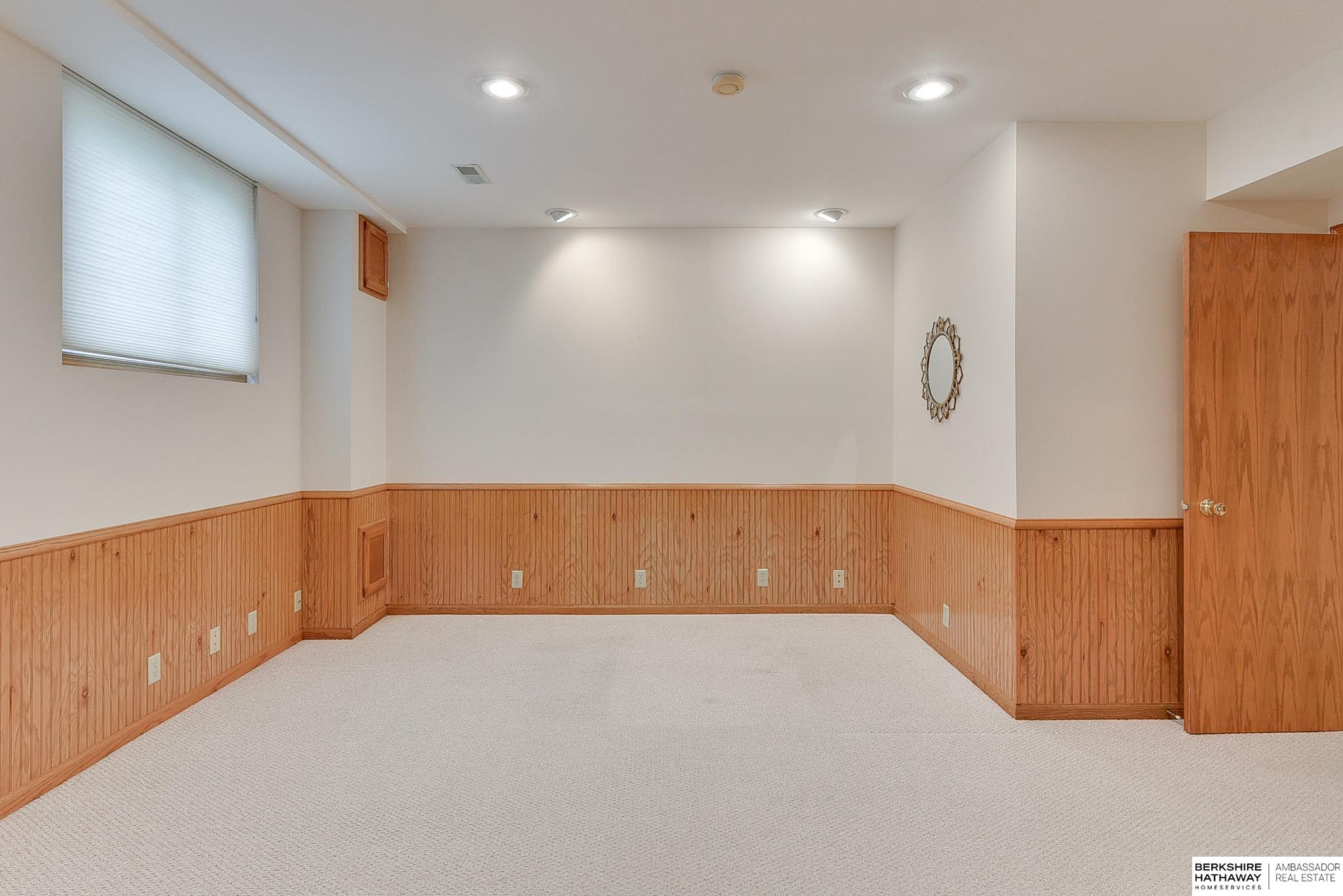 Omaha, Nebraska 68135, United States, 3 Bedrooms Bedrooms, ,3 BathroomsBathrooms,Residential,Active,116504