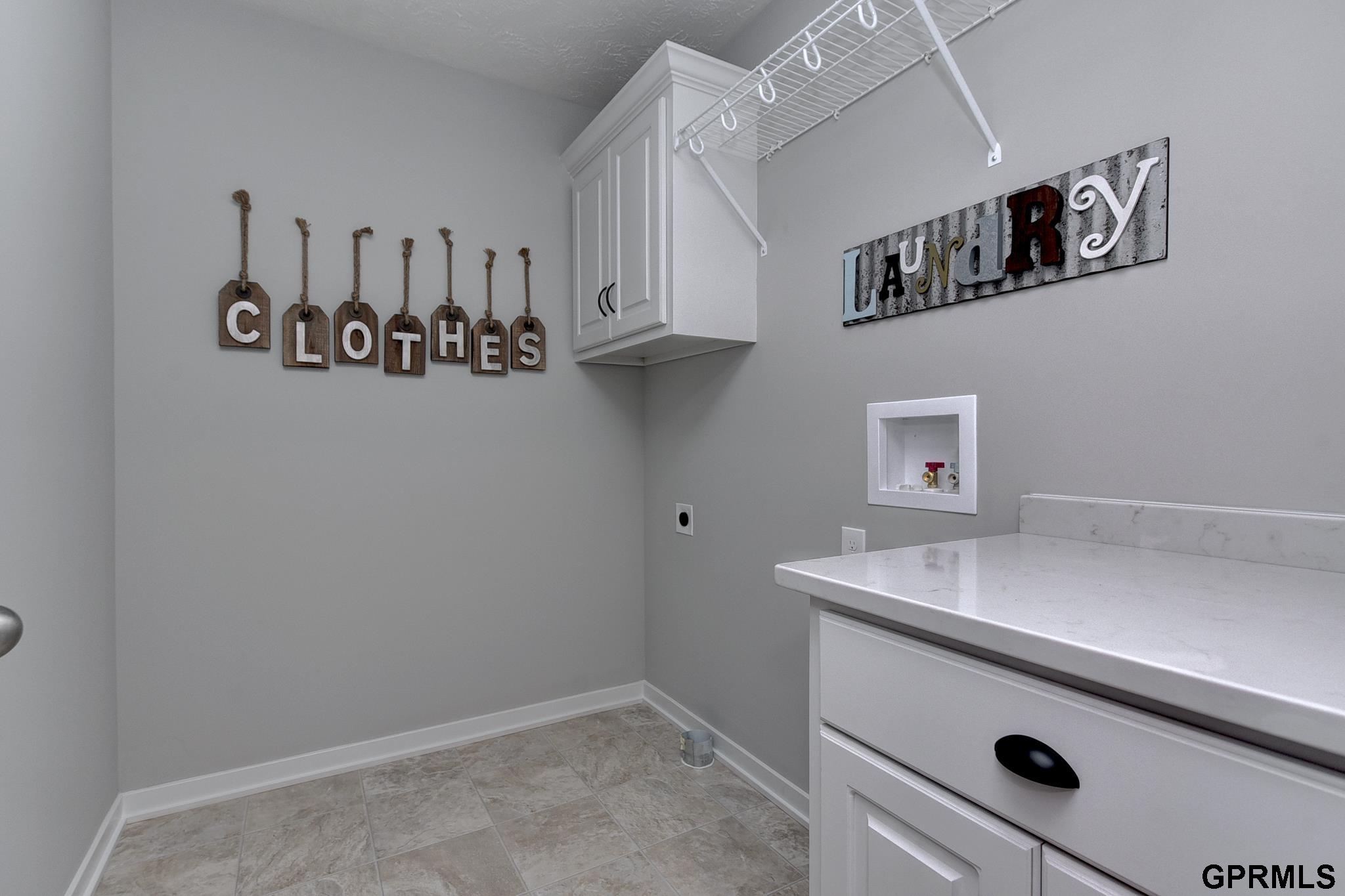 Papillion, Nebraska 68133, United States, 4 Bedrooms Bedrooms, ,4 BathroomsBathrooms,Residential,Active,19908