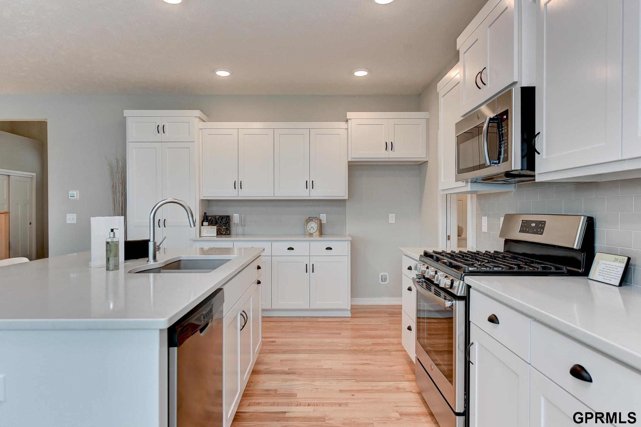 Papillion, Nebraska 68133, United States, 4 Bedrooms Bedrooms, ,4 BathroomsBathrooms,Residential,Active,19908