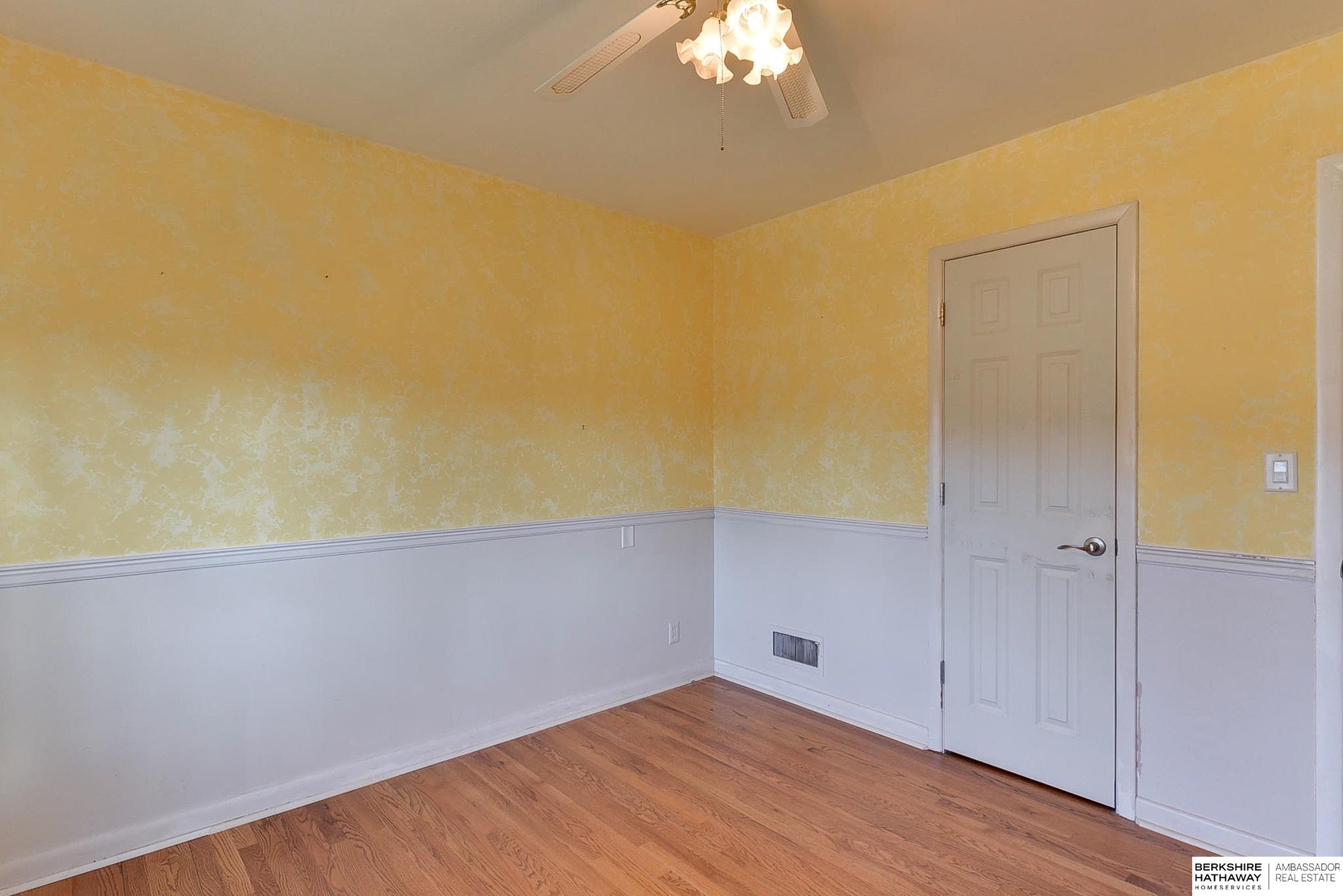 Omaha, Nebraska 68114, United States, 5 Bedrooms Bedrooms, ,3 BathroomsBathrooms,Residential,Pending,11976