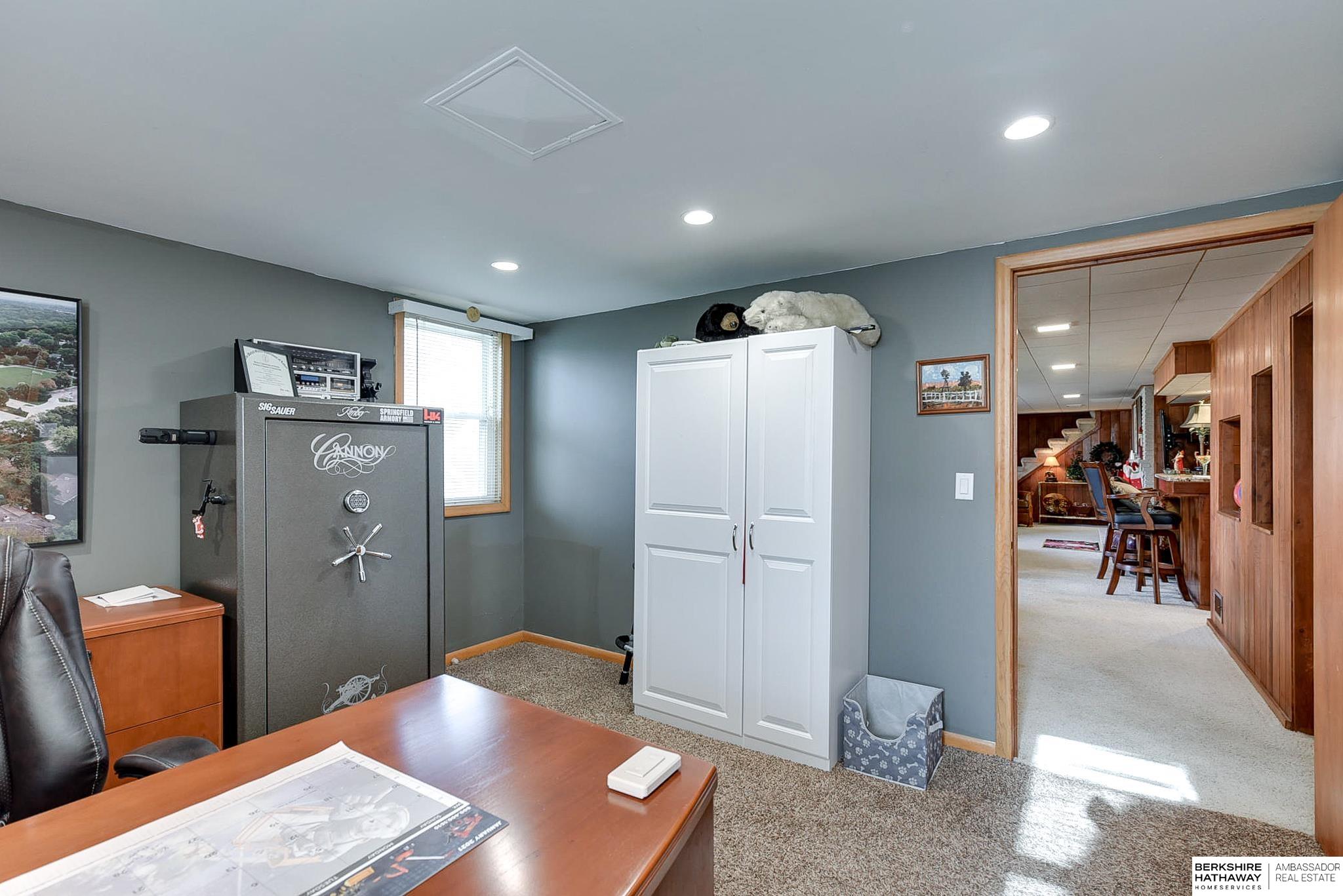 Omaha, Nebraska 68114, United States, 5 Bedrooms Bedrooms, ,3 BathroomsBathrooms,Residential,Pending,11976