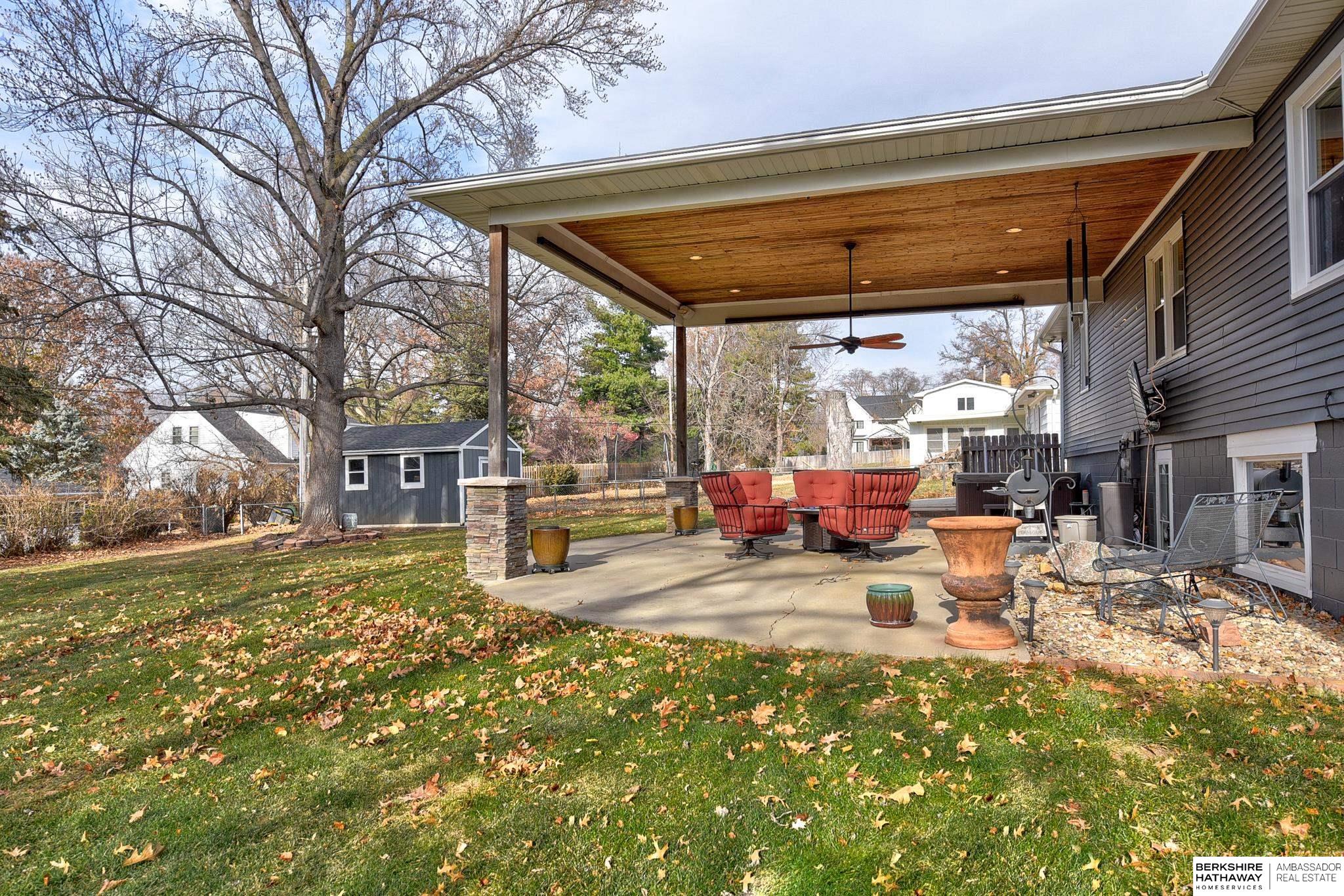 Omaha, Nebraska 68114, United States, 5 Bedrooms Bedrooms, ,3 BathroomsBathrooms,Residential,Pending,11976