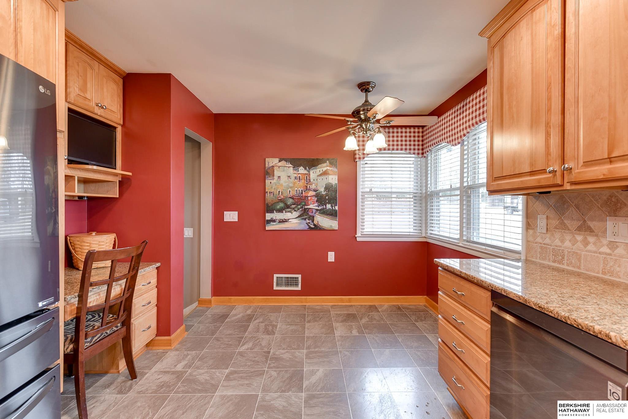 Omaha, Nebraska 68114, United States, 5 Bedrooms Bedrooms, ,3 BathroomsBathrooms,Residential,Pending,11976