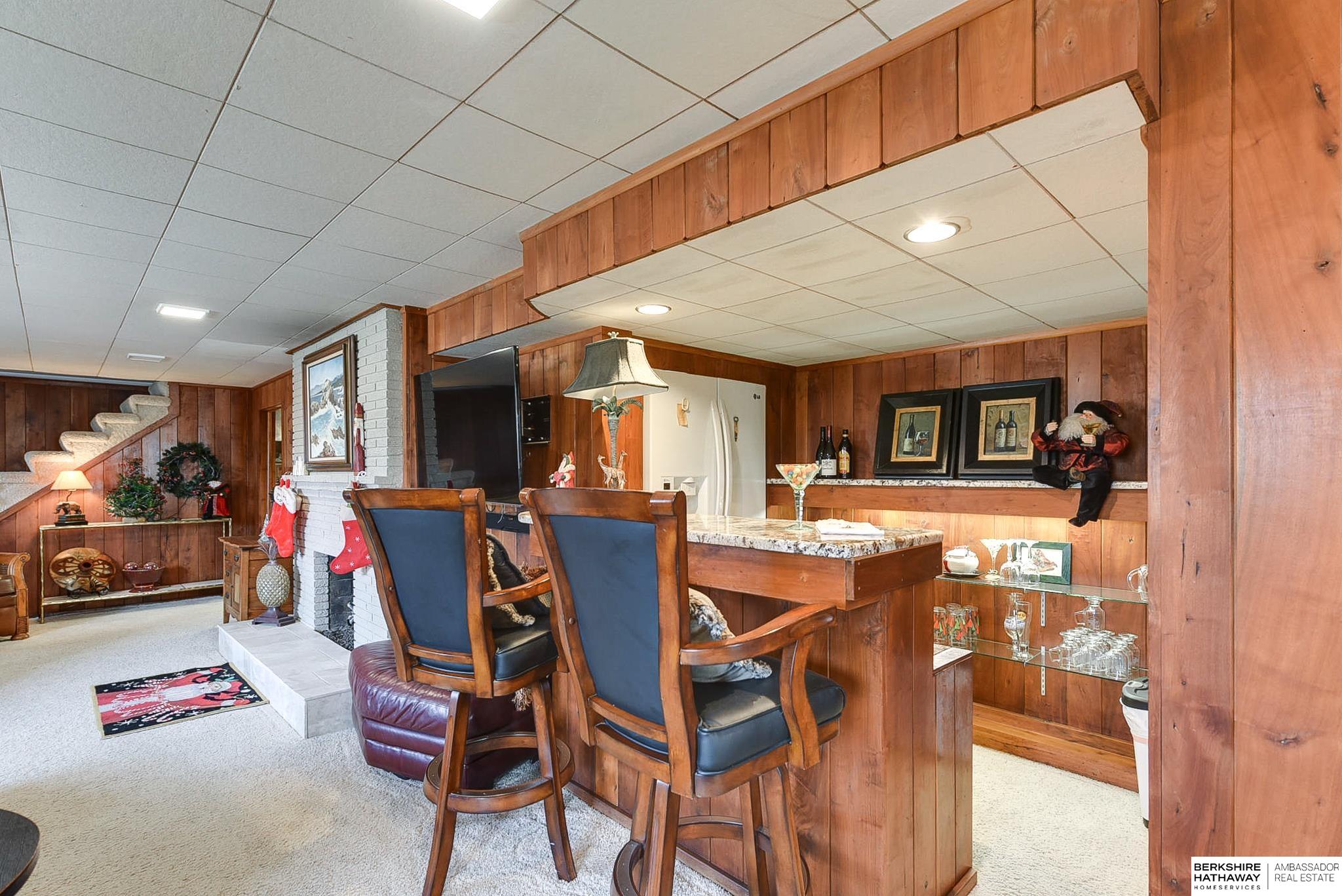 Omaha, Nebraska 68114, United States, 5 Bedrooms Bedrooms, ,3 BathroomsBathrooms,Residential,Pending,11976