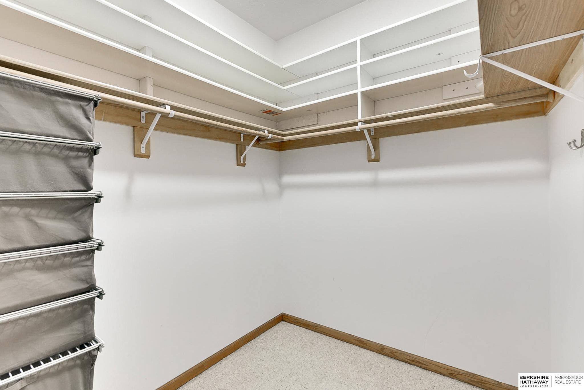 Omaha, Nebraska 68136, United States, 4 Bedrooms Bedrooms, ,3 BathroomsBathrooms,Residential,Pending,8641