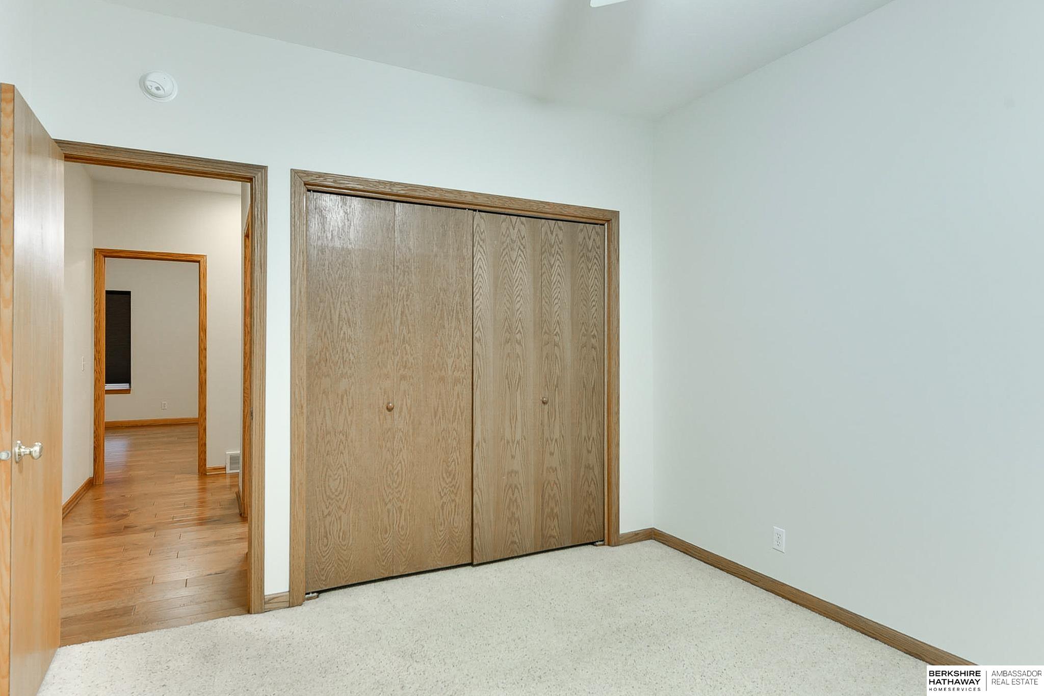 Omaha, Nebraska 68136, United States, 4 Bedrooms Bedrooms, ,3 BathroomsBathrooms,Residential,Pending,8641