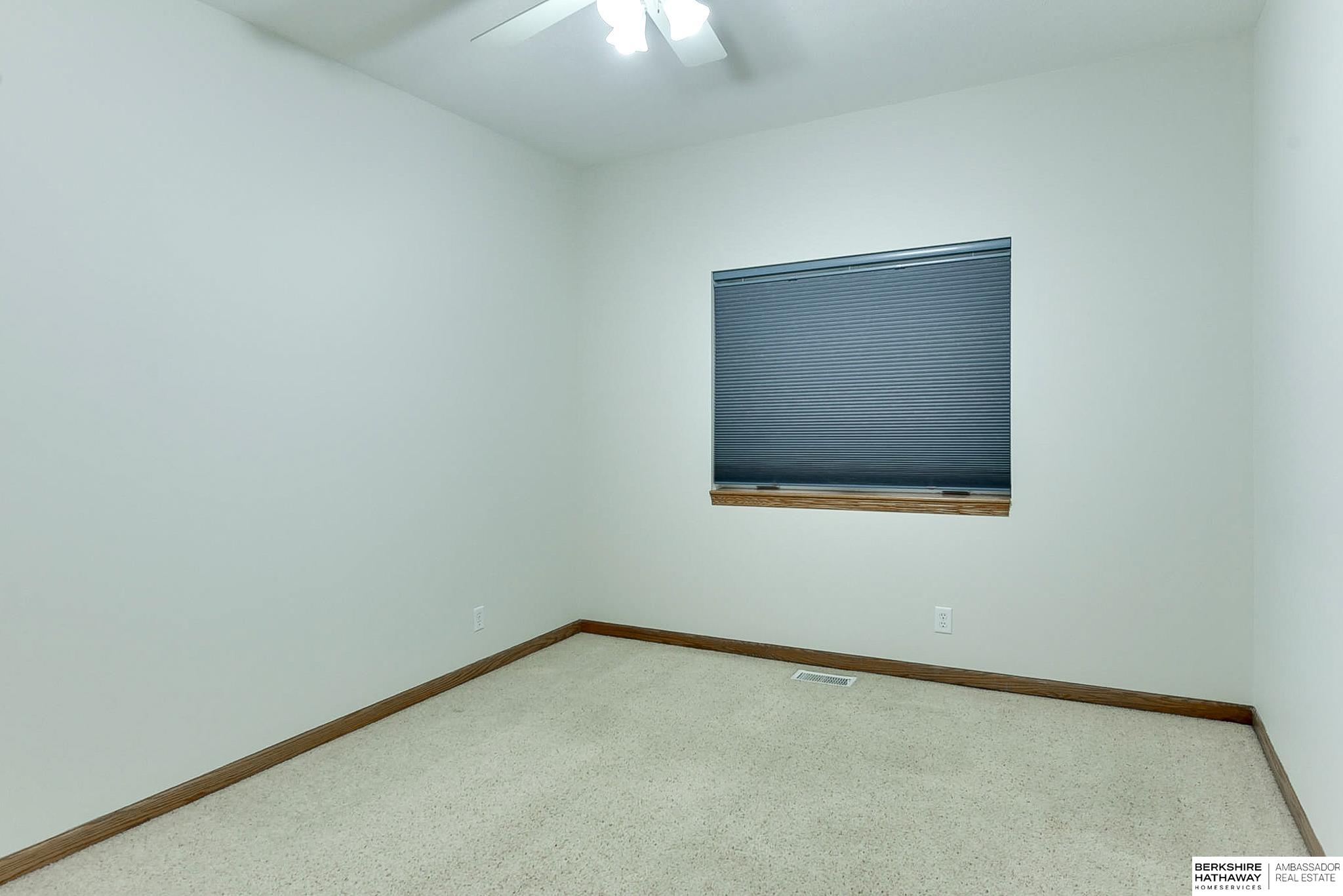 Omaha, Nebraska 68136, United States, 4 Bedrooms Bedrooms, ,3 BathroomsBathrooms,Residential,Pending,8641