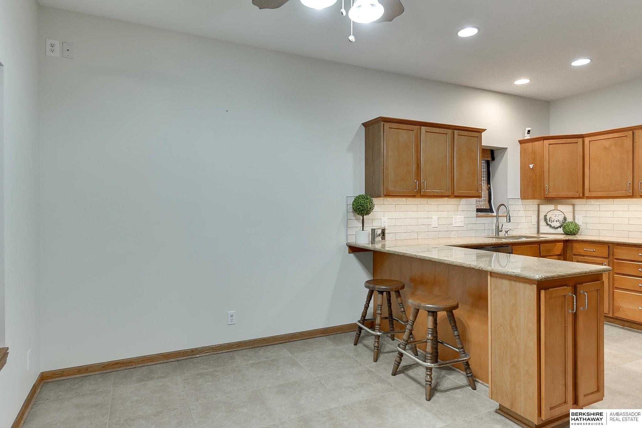 Omaha, Nebraska 68136, United States, 4 Bedrooms Bedrooms, ,3 BathroomsBathrooms,Residential,Pending,8641