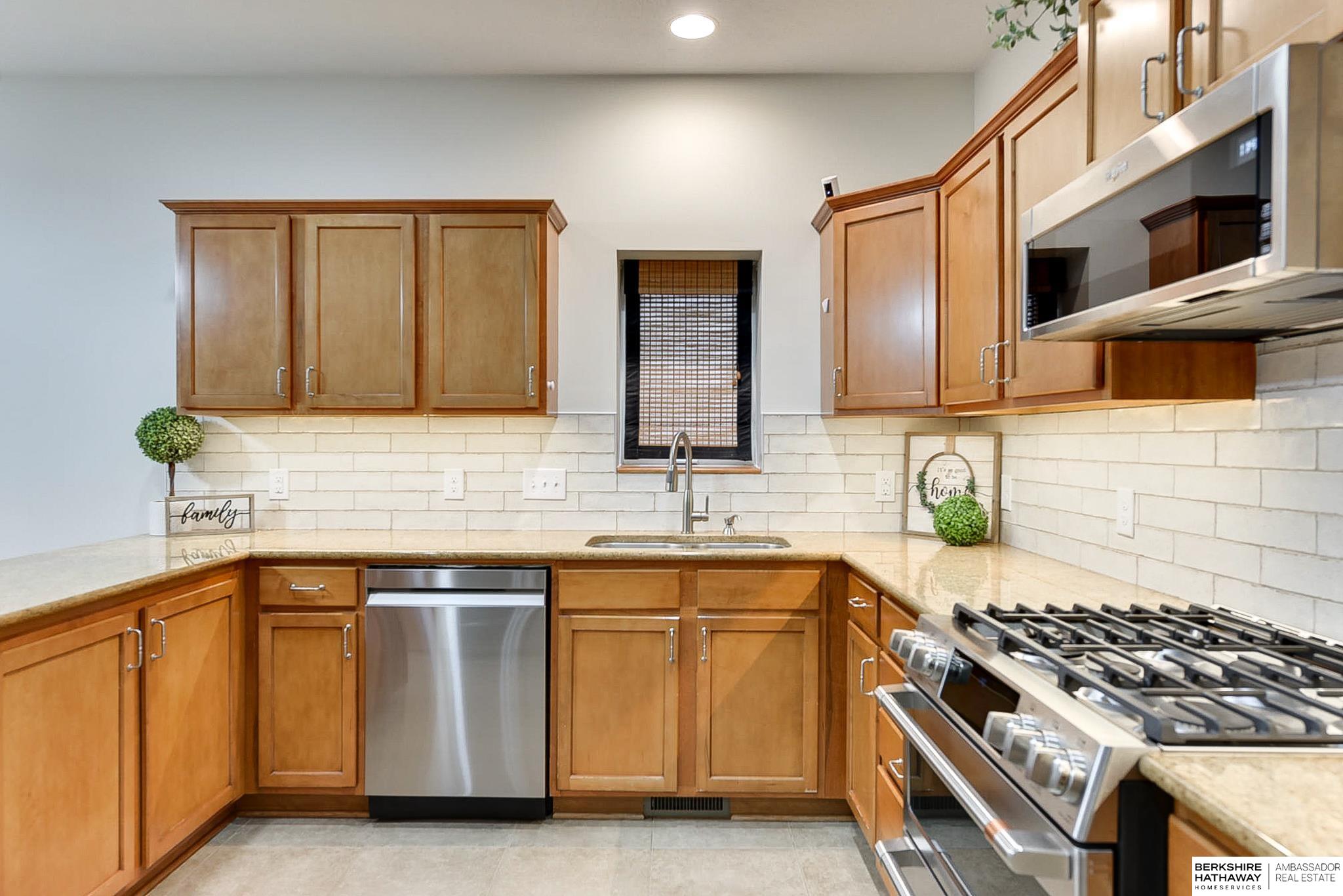 Omaha, Nebraska 68136, United States, 4 Bedrooms Bedrooms, ,3 BathroomsBathrooms,Residential,Pending,8641