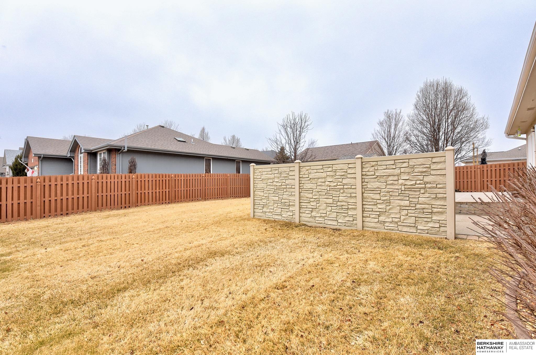 Omaha, Nebraska 68136, United States, 4 Bedrooms Bedrooms, ,3 BathroomsBathrooms,Residential,Pending,8641