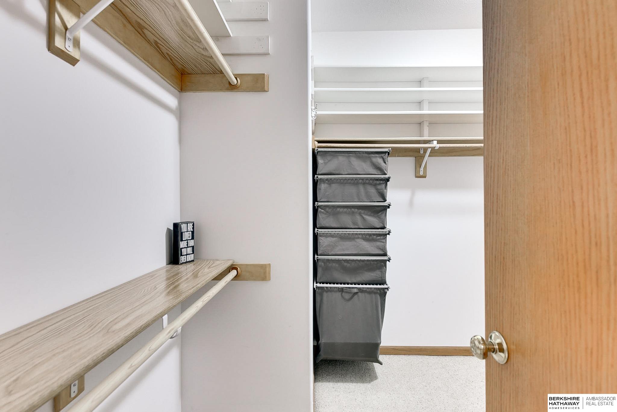 Omaha, Nebraska 68136, United States, 4 Bedrooms Bedrooms, ,3 BathroomsBathrooms,Residential,Pending,8641