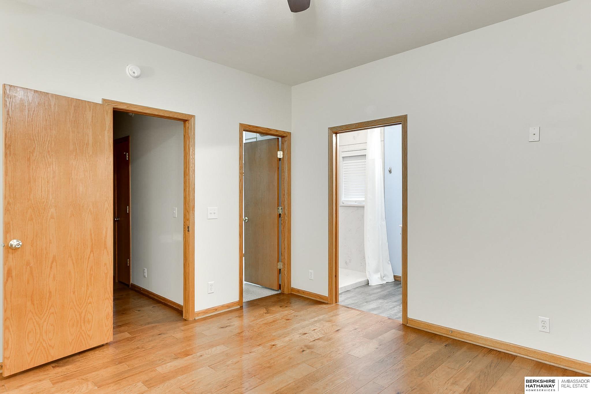 Omaha, Nebraska 68136, United States, 4 Bedrooms Bedrooms, ,3 BathroomsBathrooms,Residential,Pending,8641