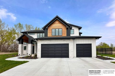 MLS: 22510502