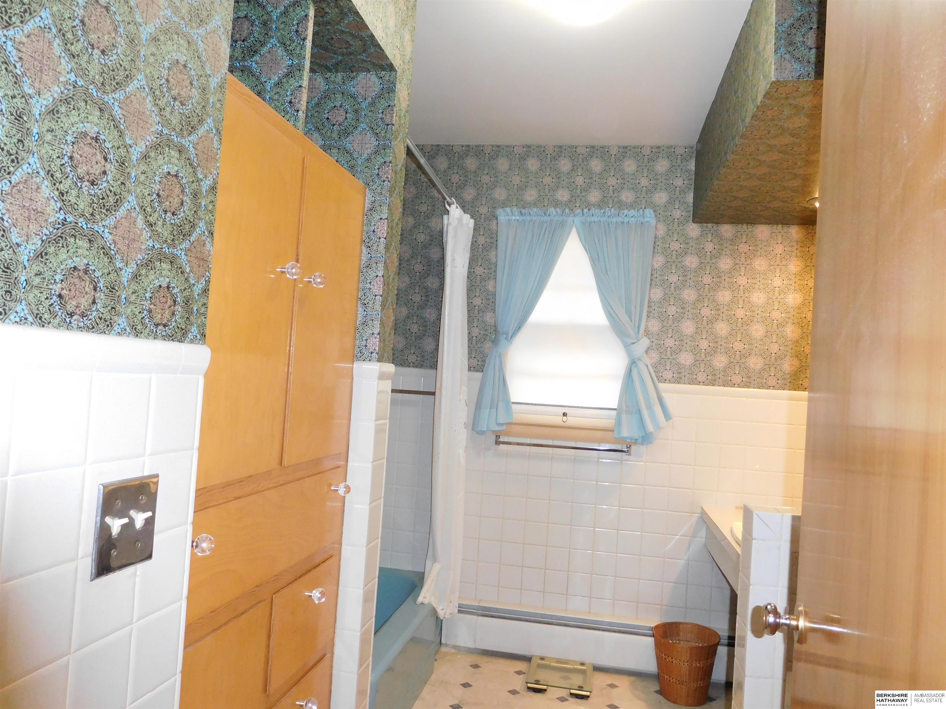 Omaha, Nebraska 68117, United States, 2 Bedrooms Bedrooms, ,2 BathroomsBathrooms,Residential,Pending,8094