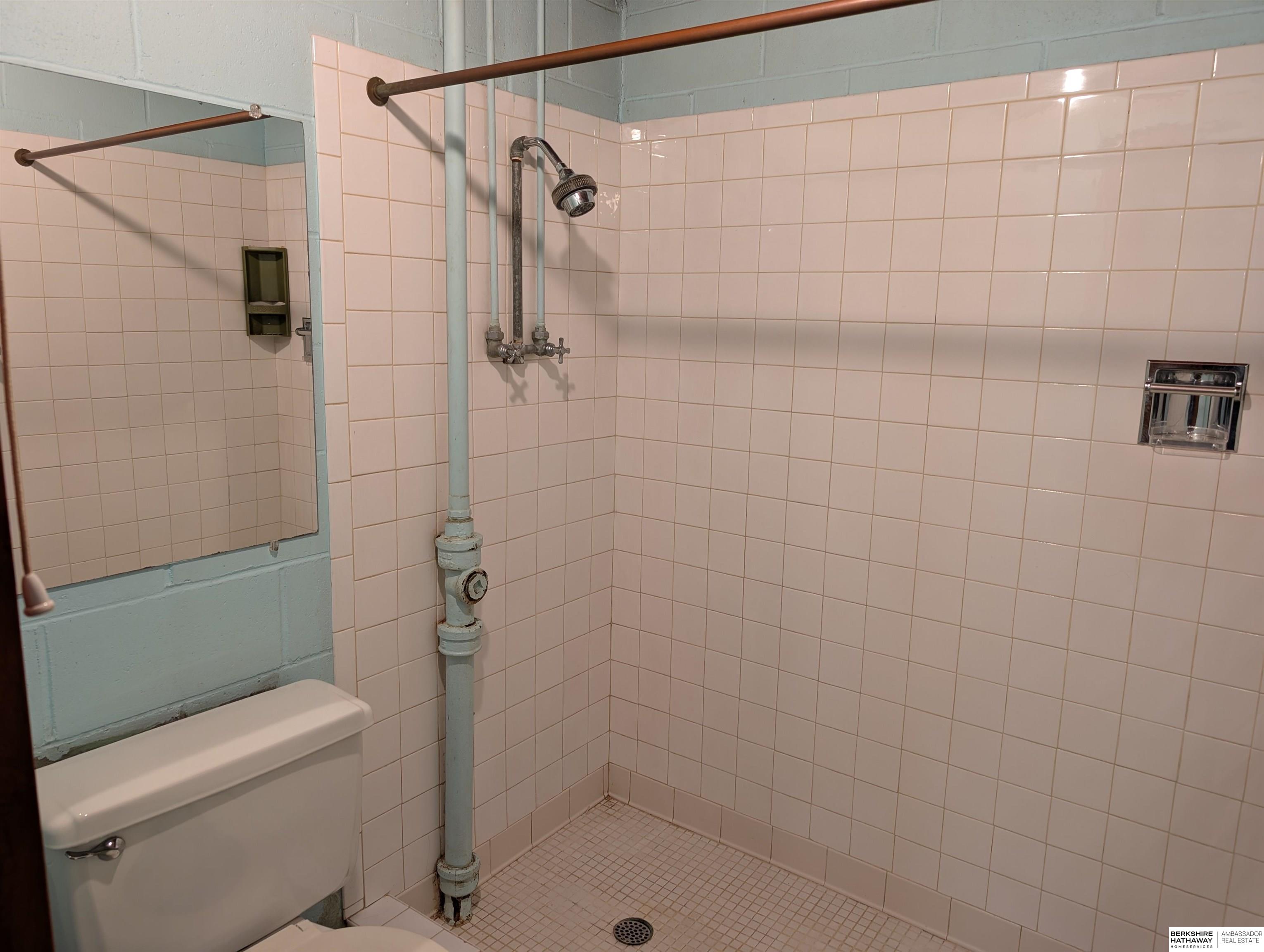 Omaha, Nebraska 68117, United States, 2 Bedrooms Bedrooms, ,2 BathroomsBathrooms,Residential,Pending,8094