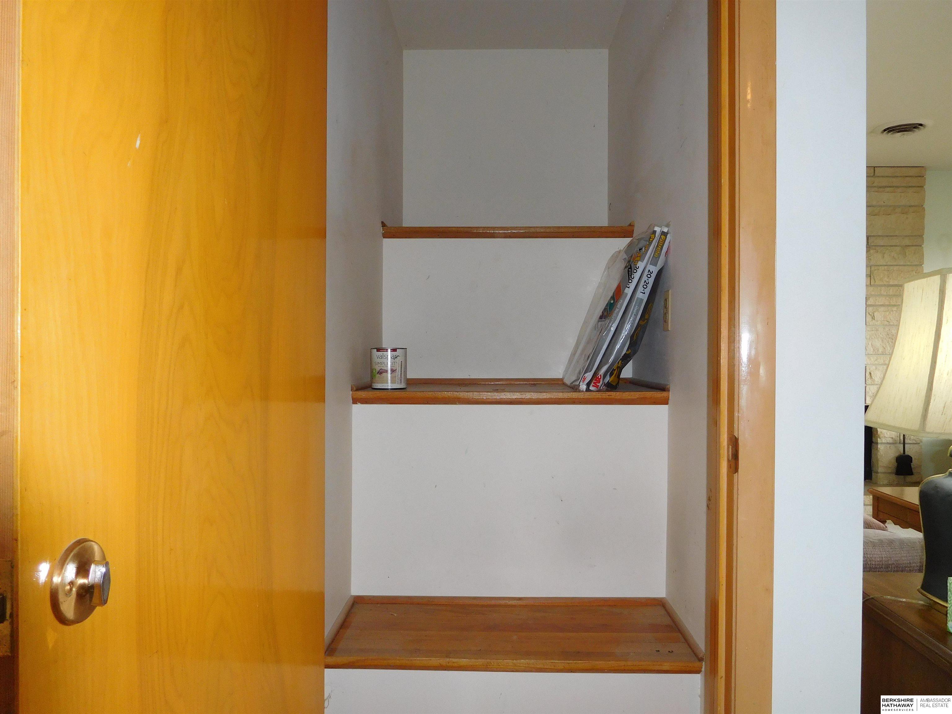 Omaha, Nebraska 68117, United States, 2 Bedrooms Bedrooms, ,2 BathroomsBathrooms,Residential,Pending,8094