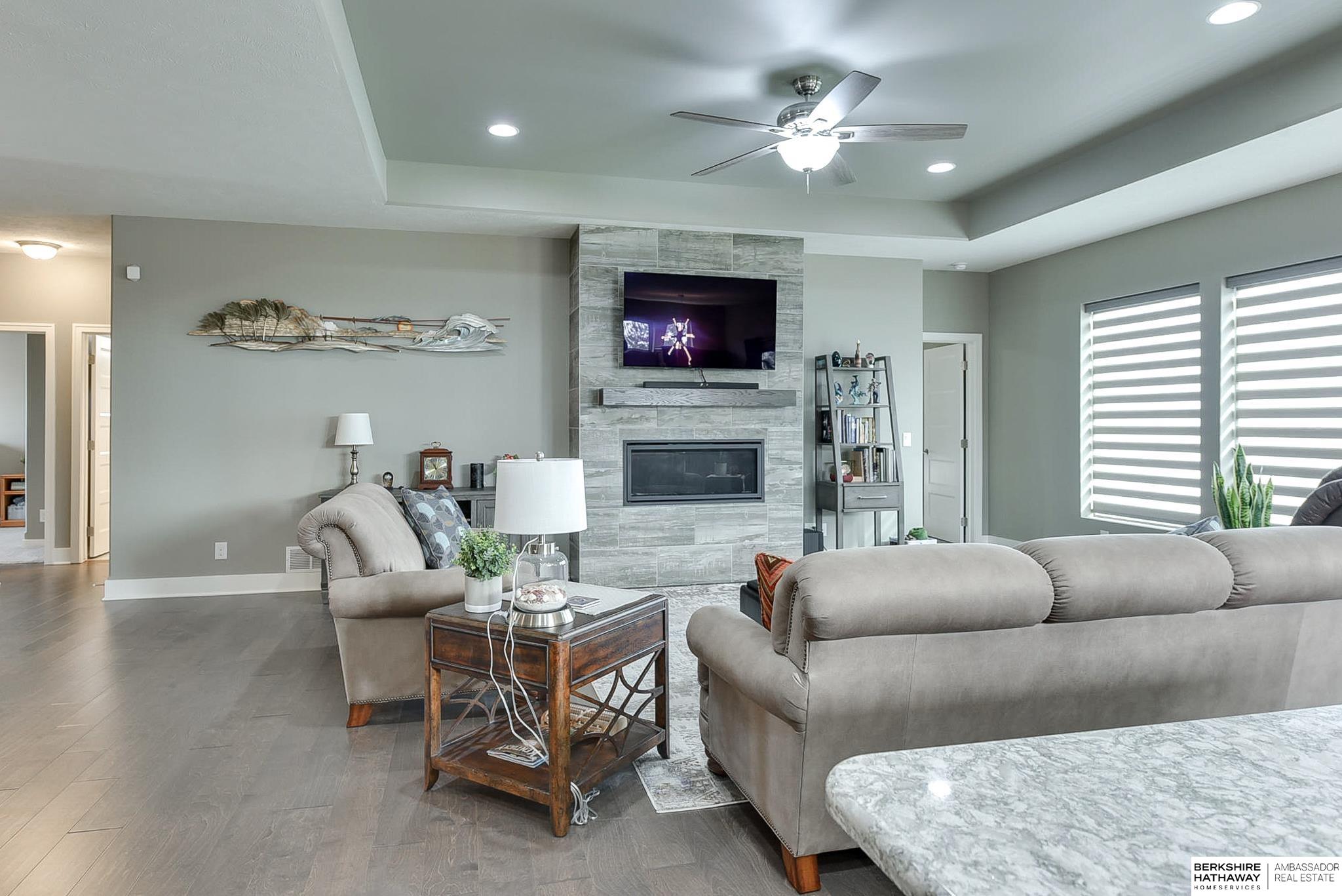 Elkhorn, Nebraska 68022, United States, 3 Bedrooms Bedrooms, ,3 BathroomsBathrooms,Residential,Pending,22183