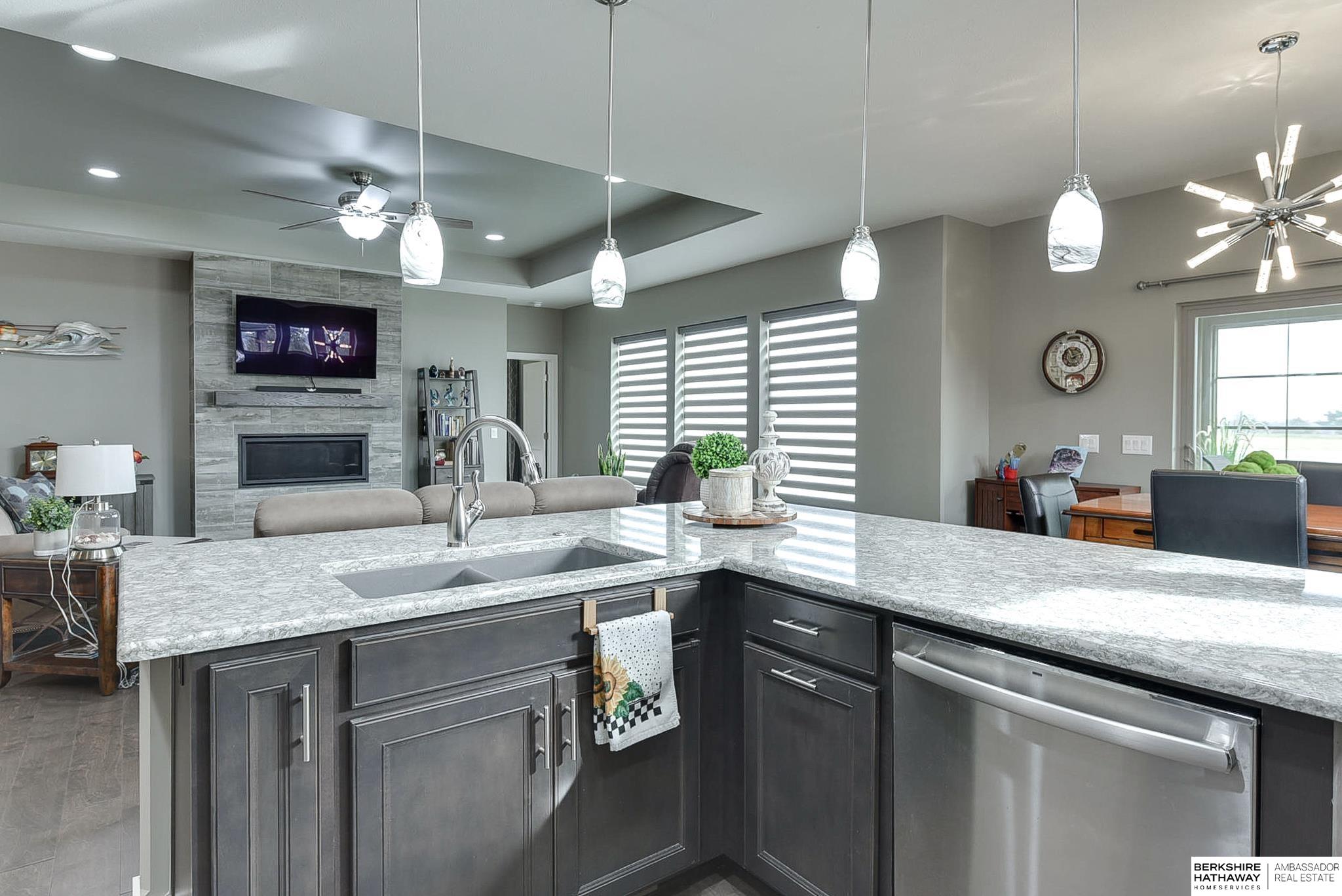 Elkhorn, Nebraska 68022, United States, 3 Bedrooms Bedrooms, ,3 BathroomsBathrooms,Residential,Pending,22183