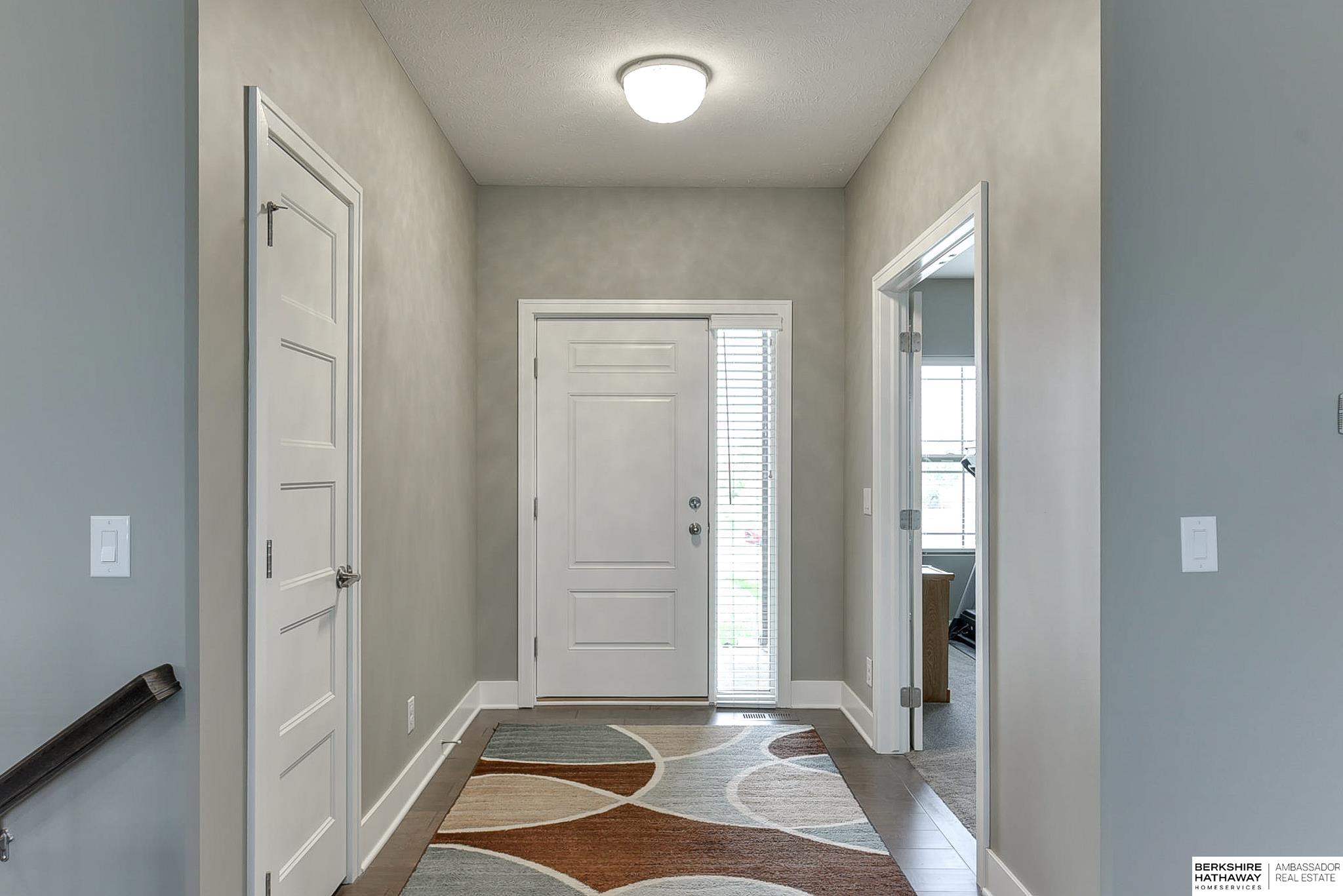 Elkhorn, Nebraska 68022, United States, 3 Bedrooms Bedrooms, ,3 BathroomsBathrooms,Residential,Pending,22183