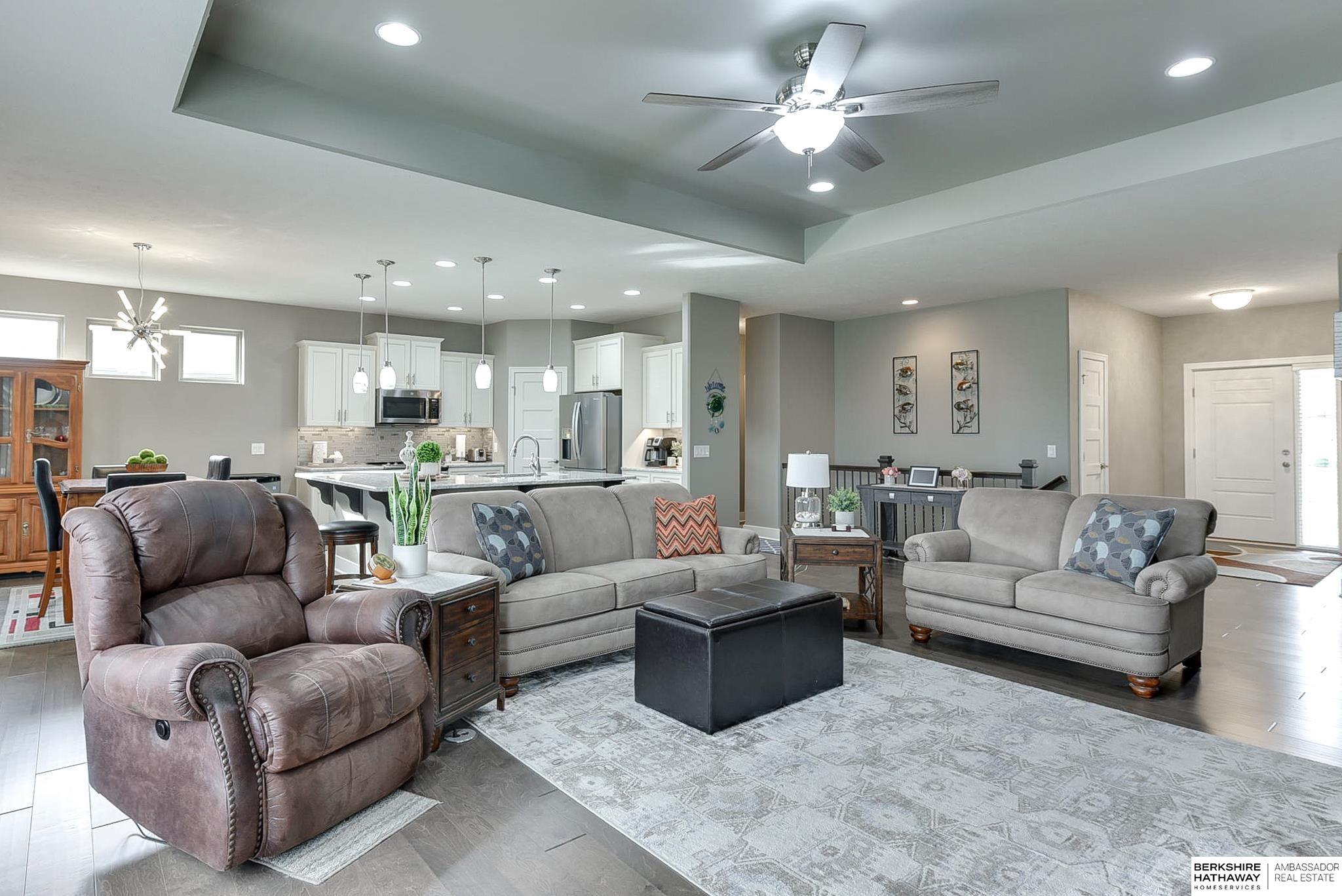 Elkhorn, Nebraska 68022, United States, 3 Bedrooms Bedrooms, ,3 BathroomsBathrooms,Residential,Pending,22183