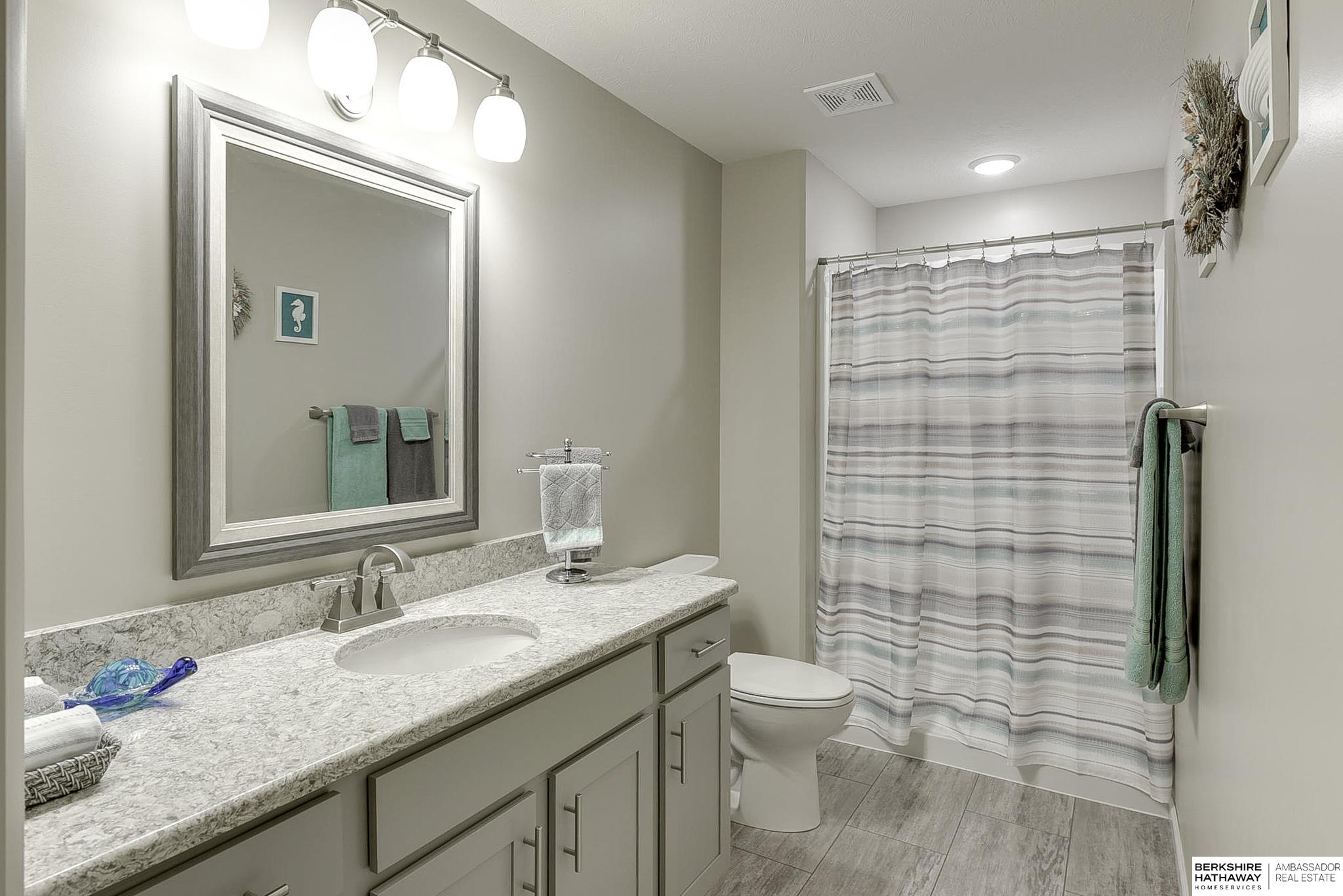 Elkhorn, Nebraska 68022, United States, 3 Bedrooms Bedrooms, ,3 BathroomsBathrooms,Residential,Pending,22183