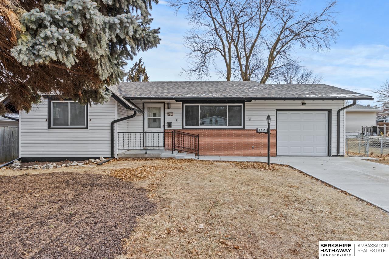 Omaha, Nebraska 68106, United States, 3 Bedrooms Bedrooms, ,2 BathroomsBathrooms,Residential,Pending,14520