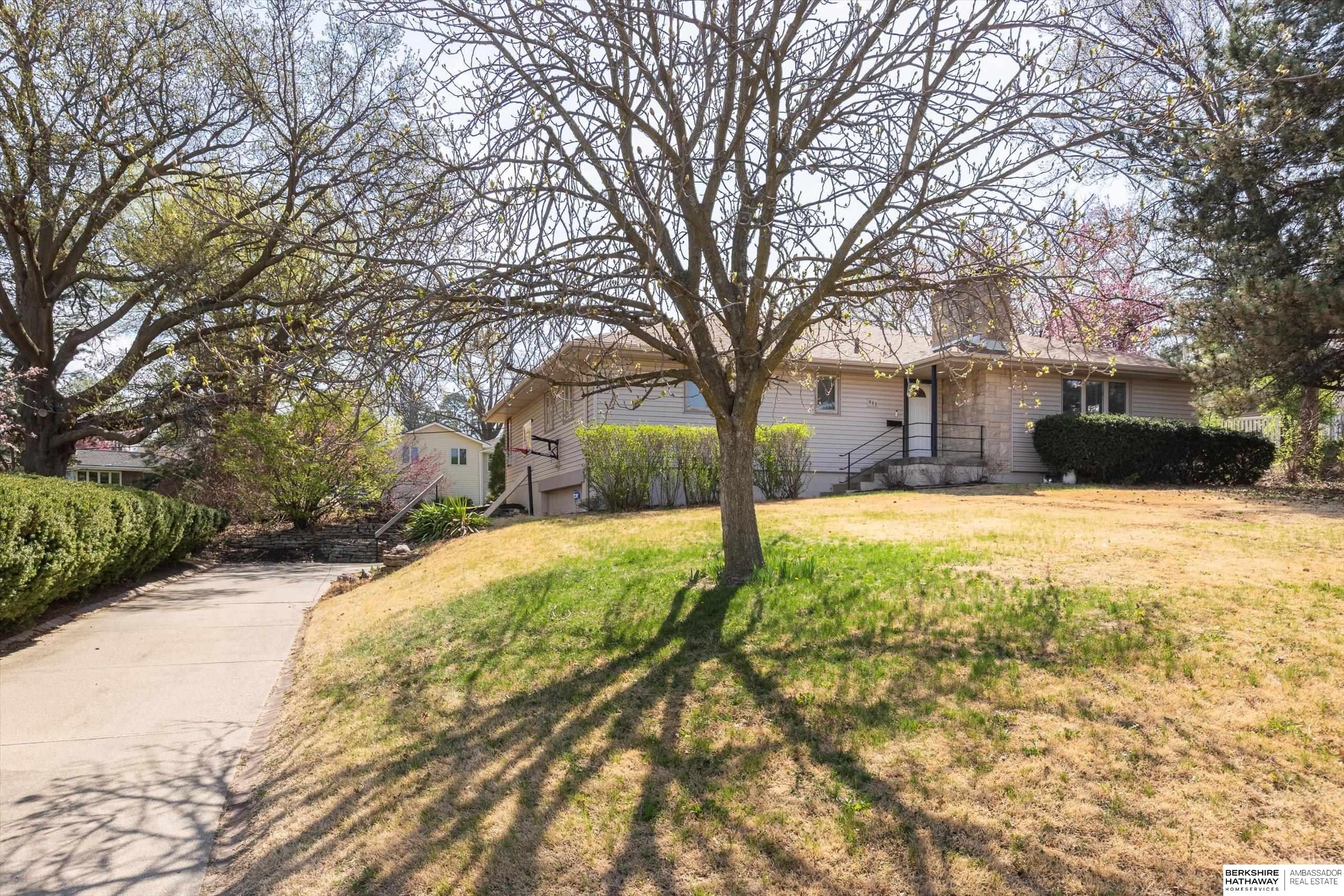 Omaha, Nebraska 68132, United States, 3 Bedrooms Bedrooms, ,3 BathroomsBathrooms,Residential,Pending,110855