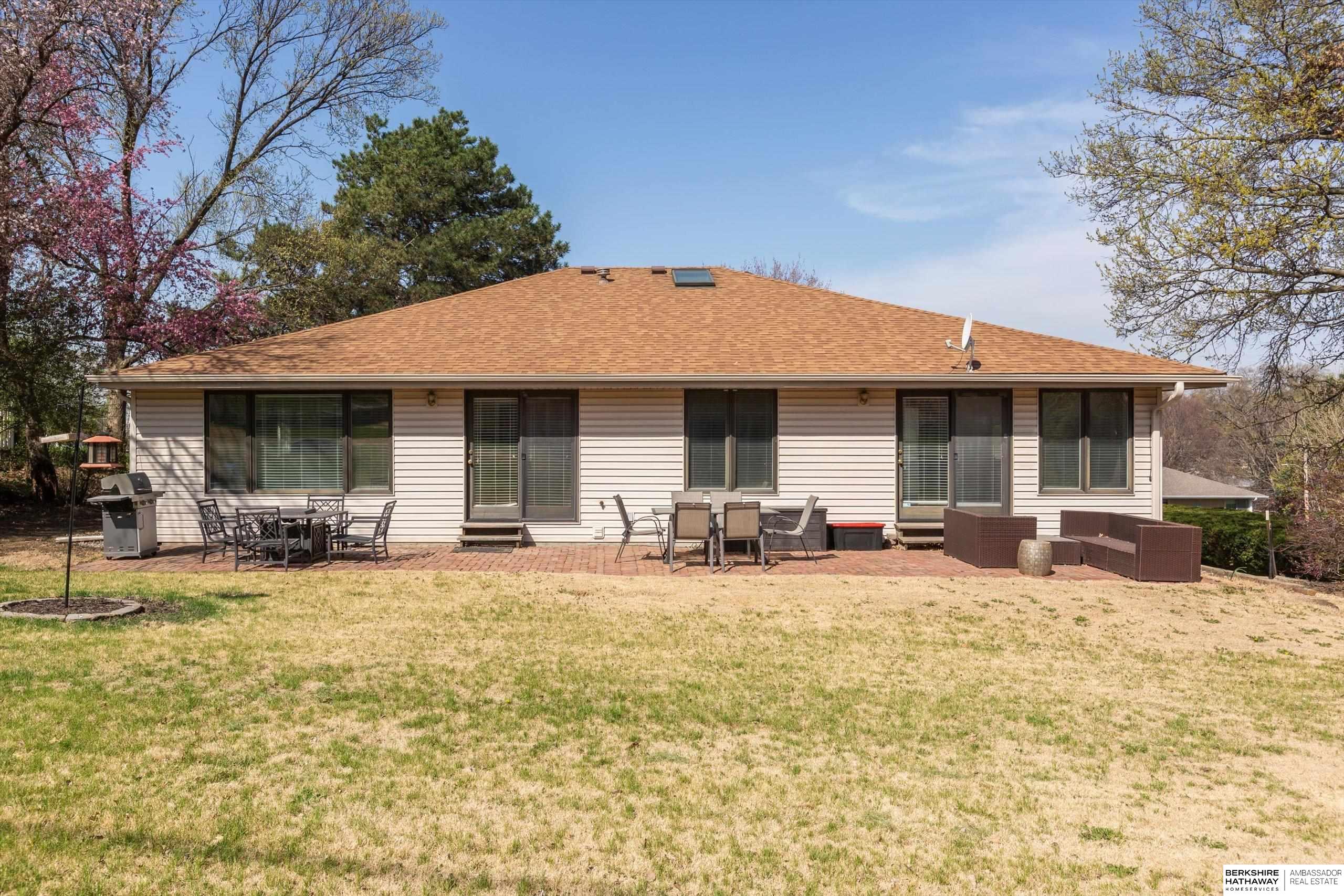 Omaha, Nebraska 68132, United States, 3 Bedrooms Bedrooms, ,3 BathroomsBathrooms,Residential,Pending,110855