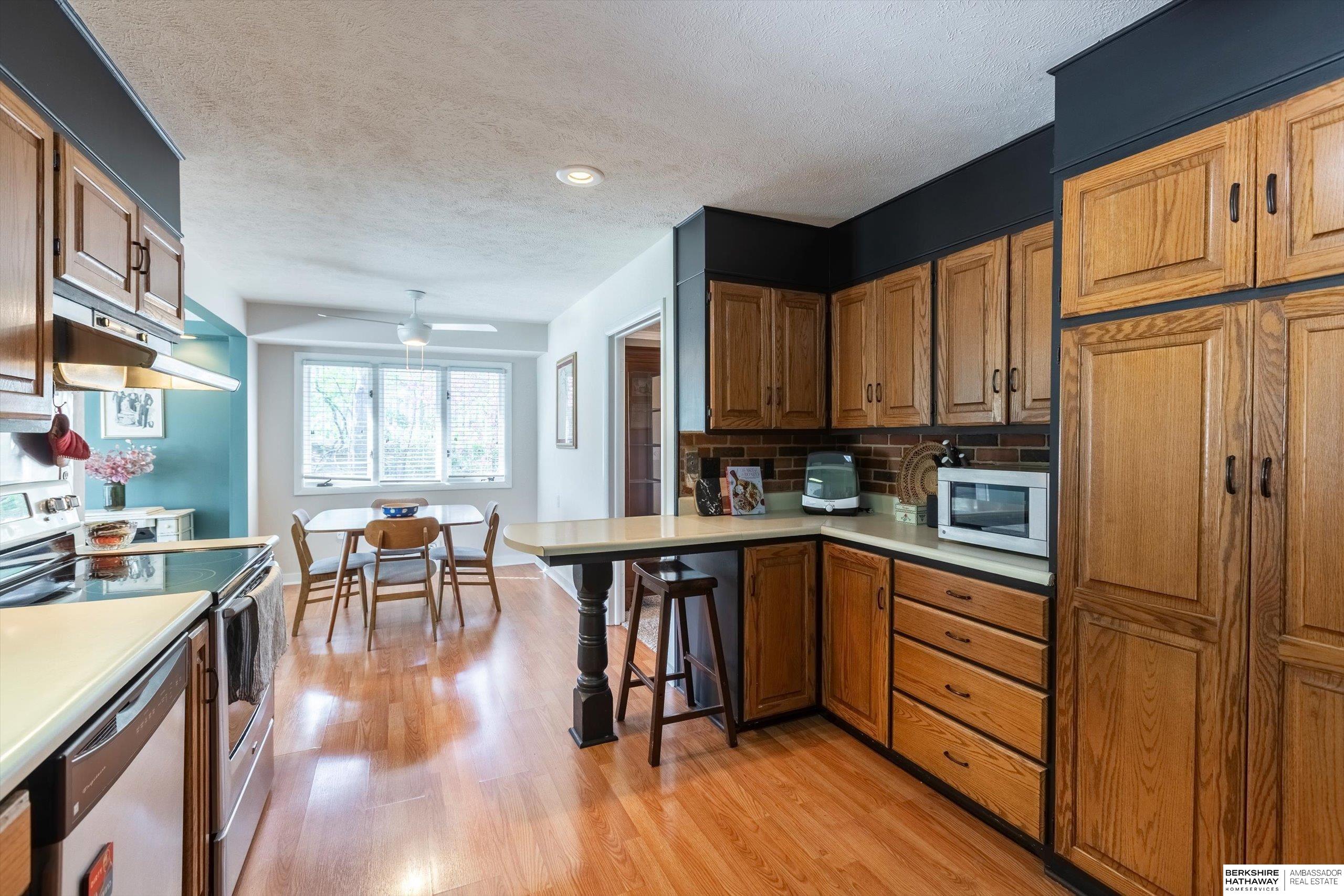 Omaha, Nebraska 68132, United States, 3 Bedrooms Bedrooms, ,3 BathroomsBathrooms,Residential,Pending,110855